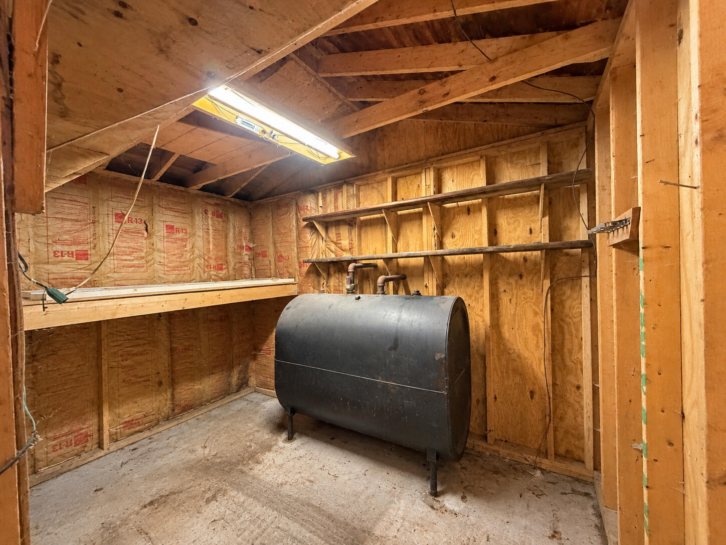 main property photo 45