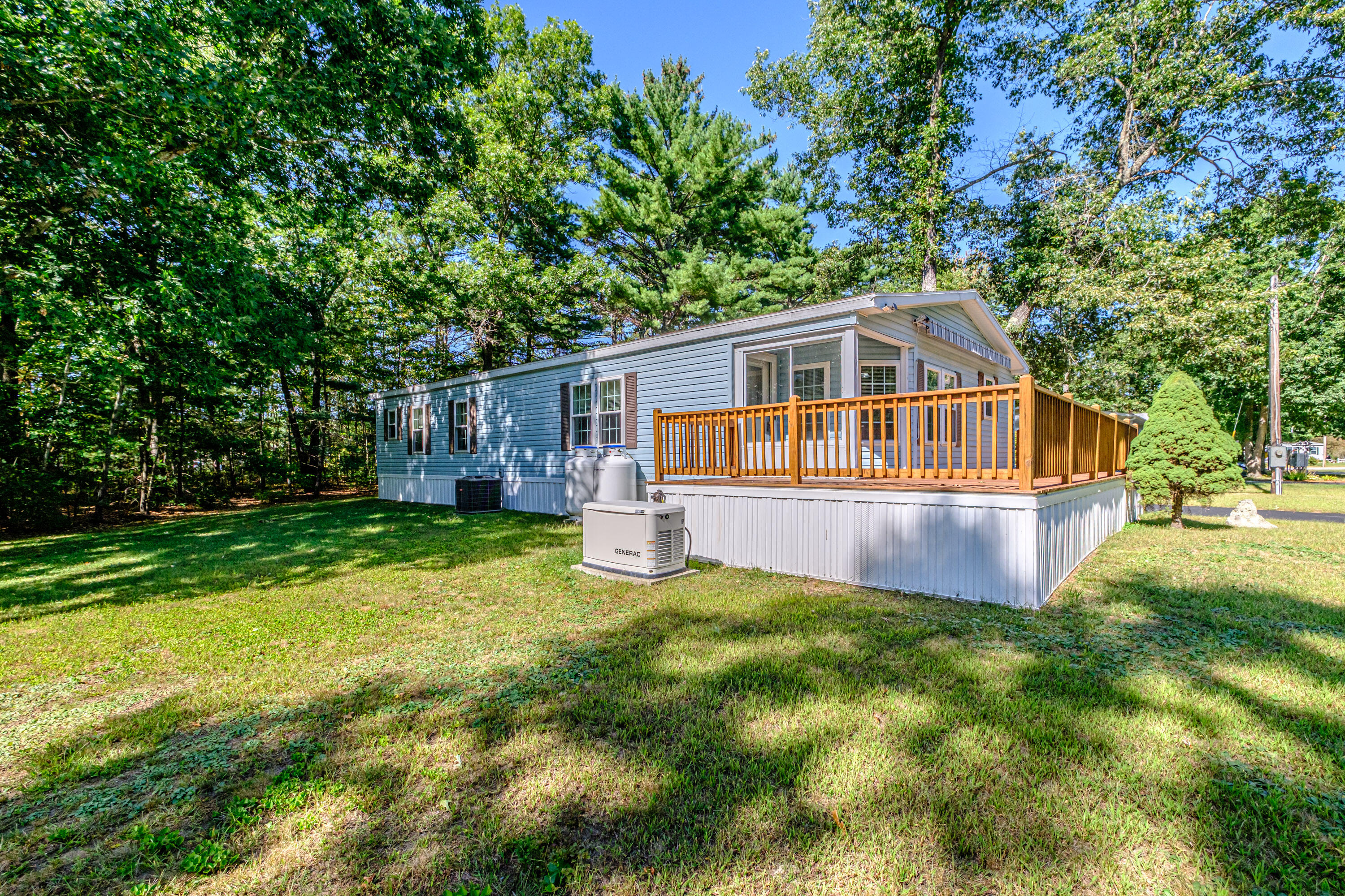 main property photo 40