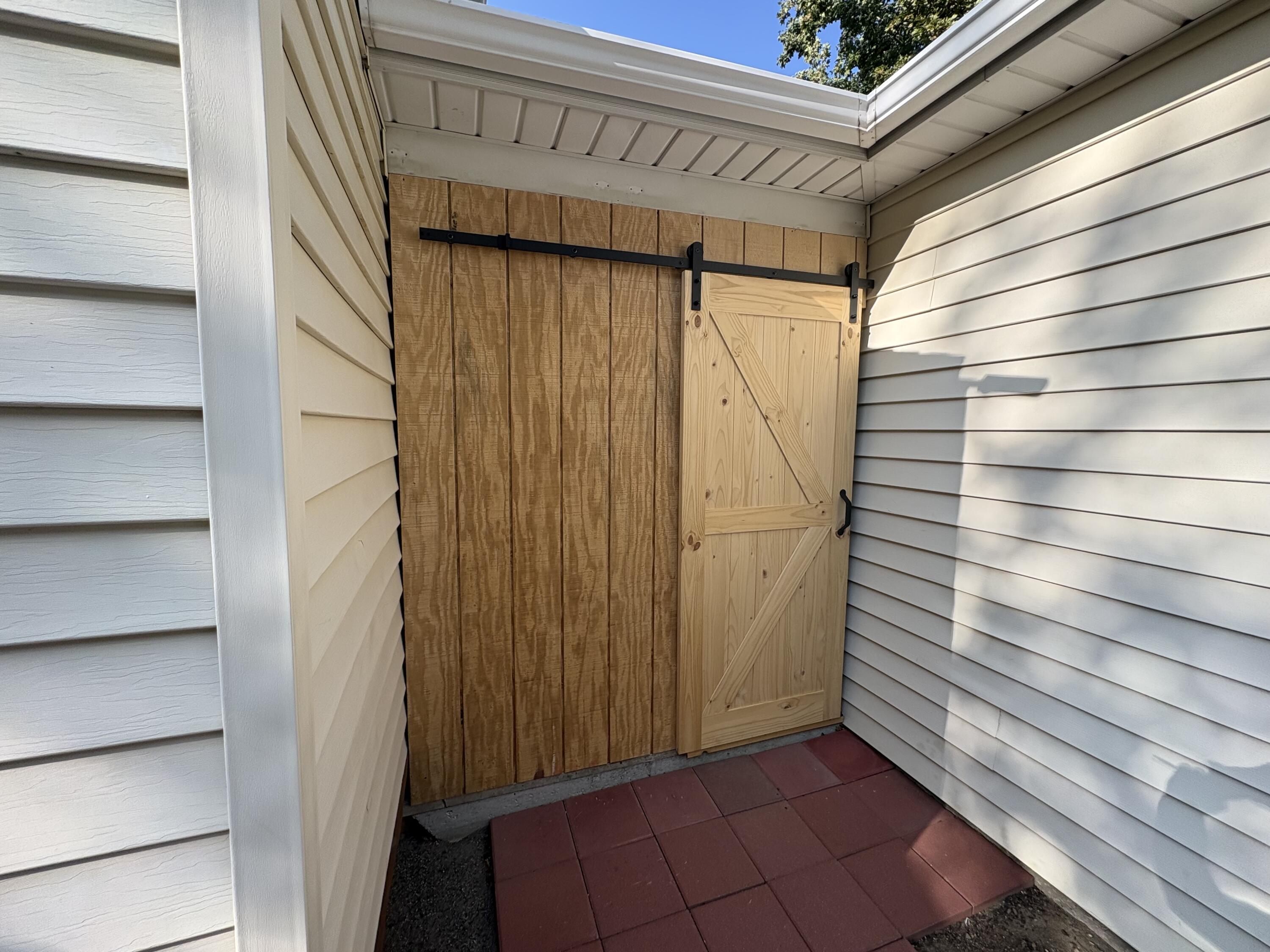 main property photo 43