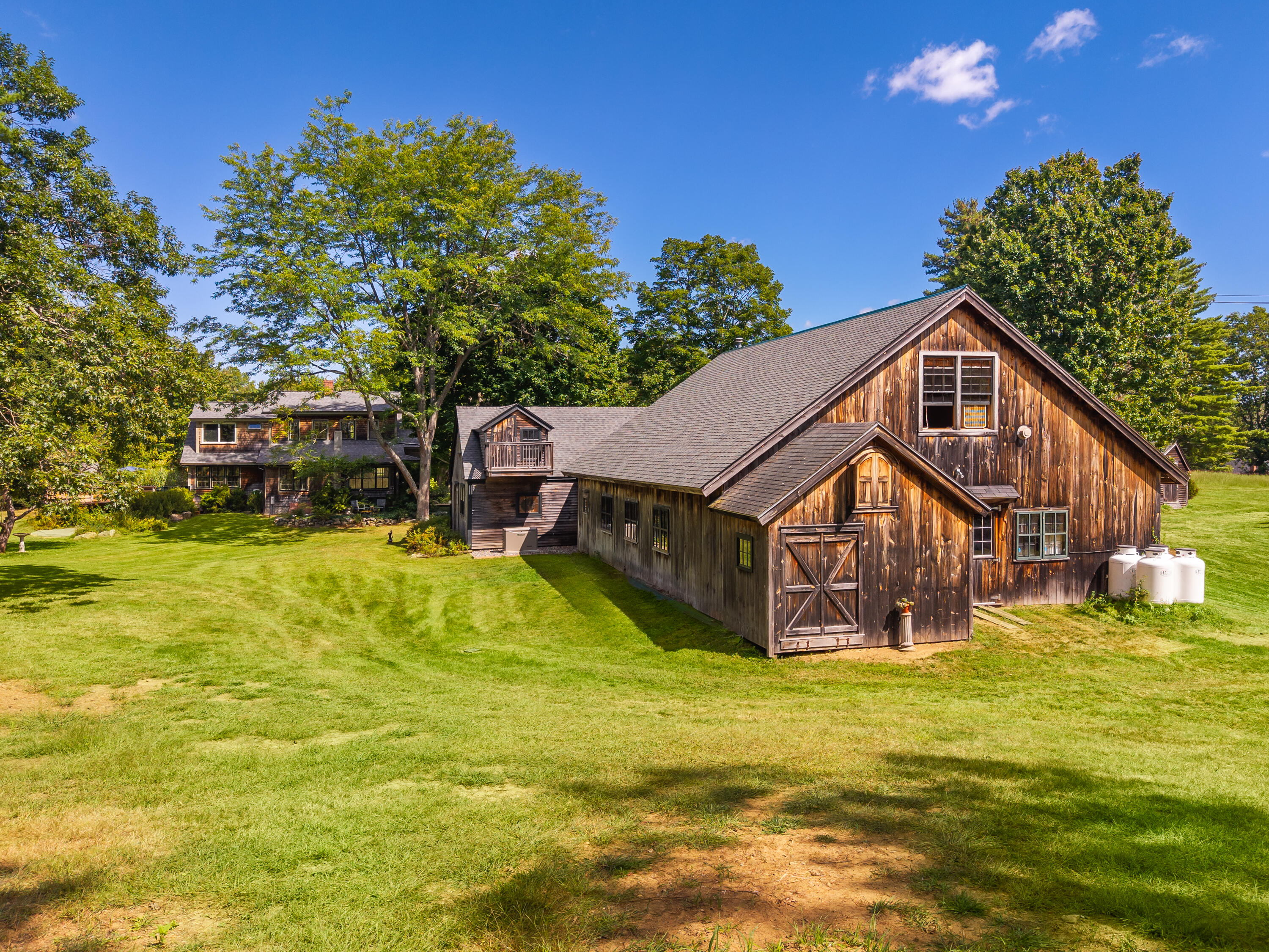 main property photo 39