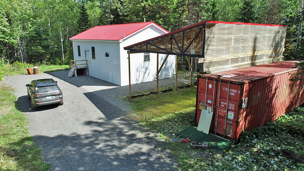 main property photo 47