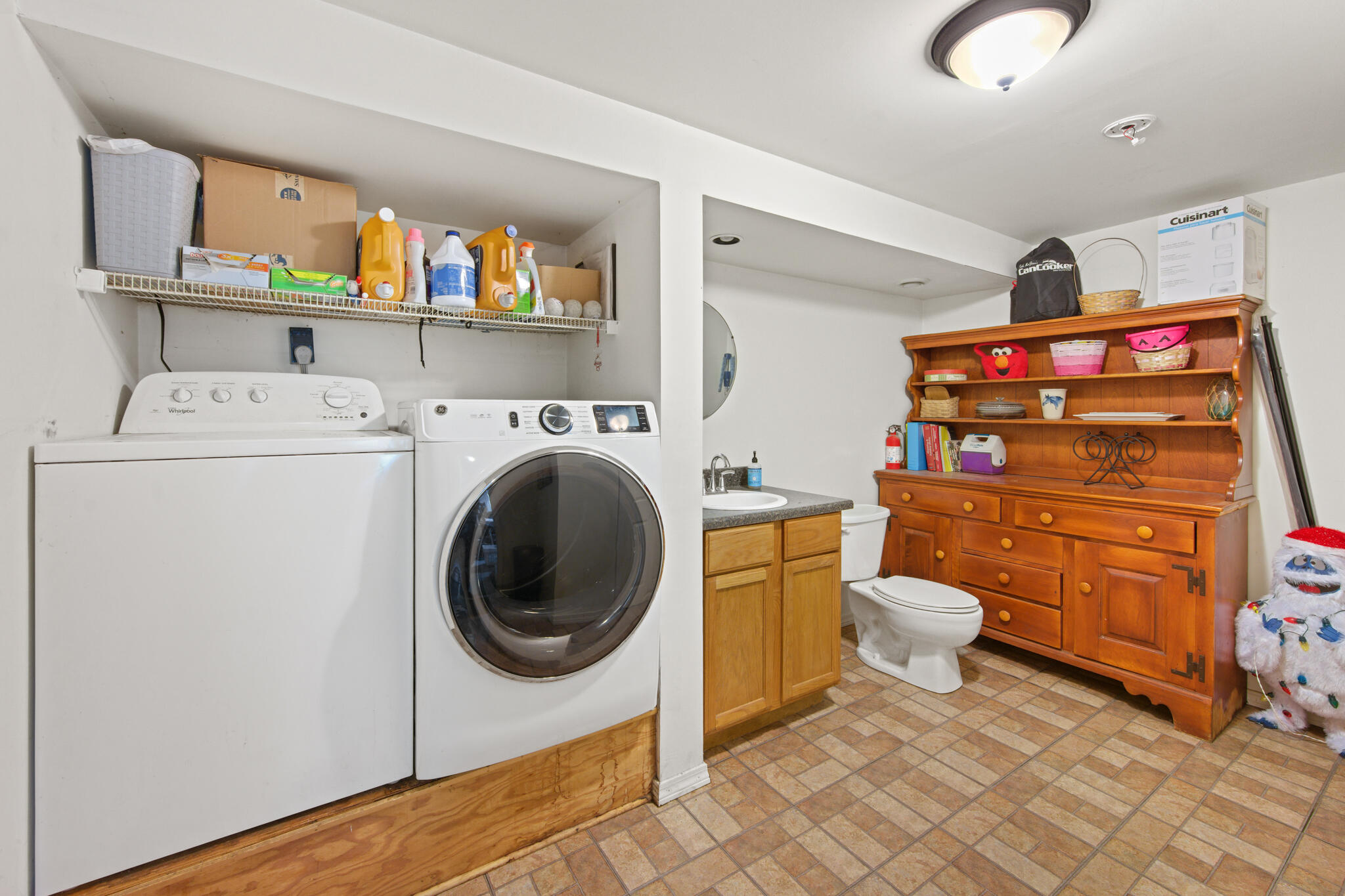 main property photo 47