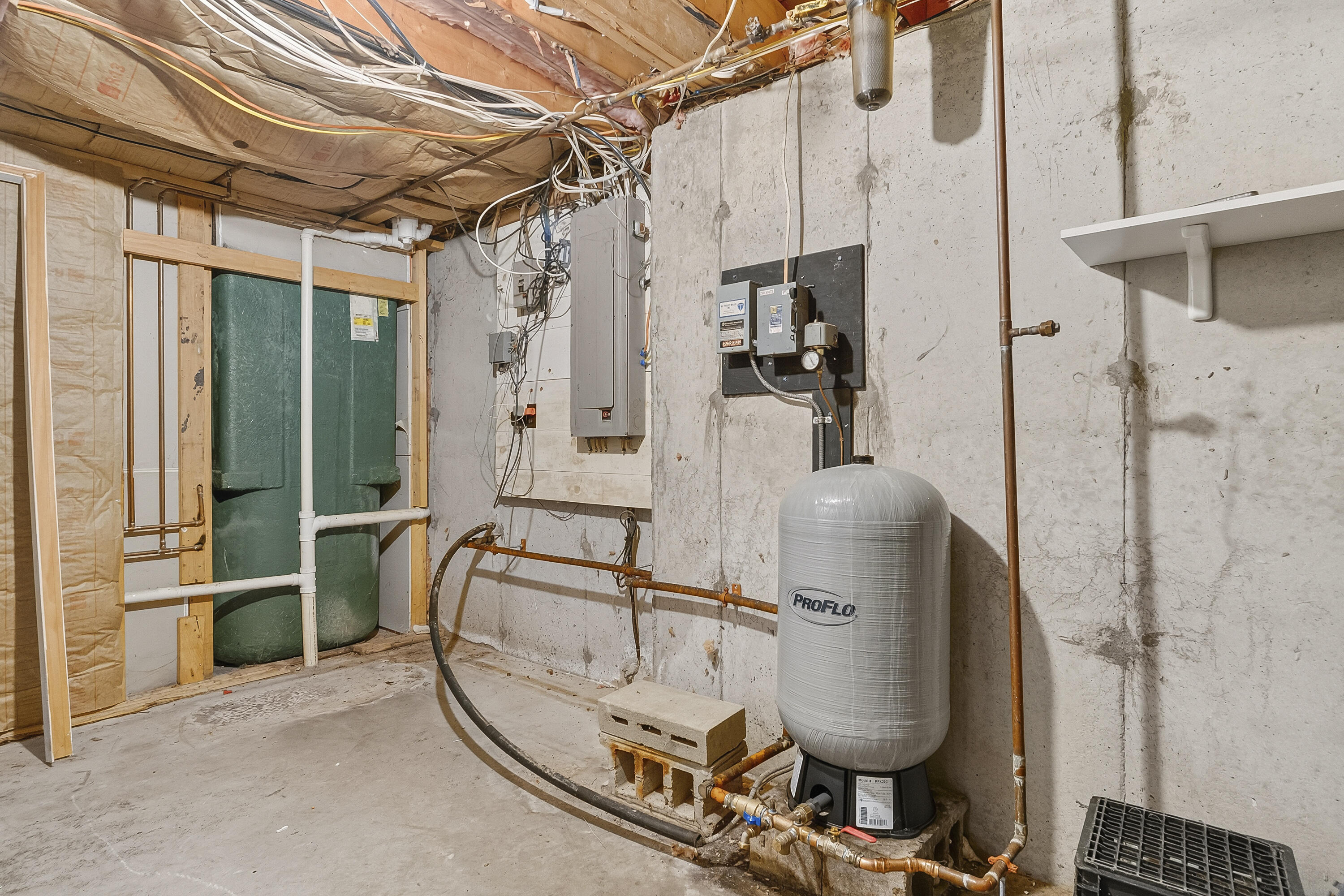 main property photo 45
