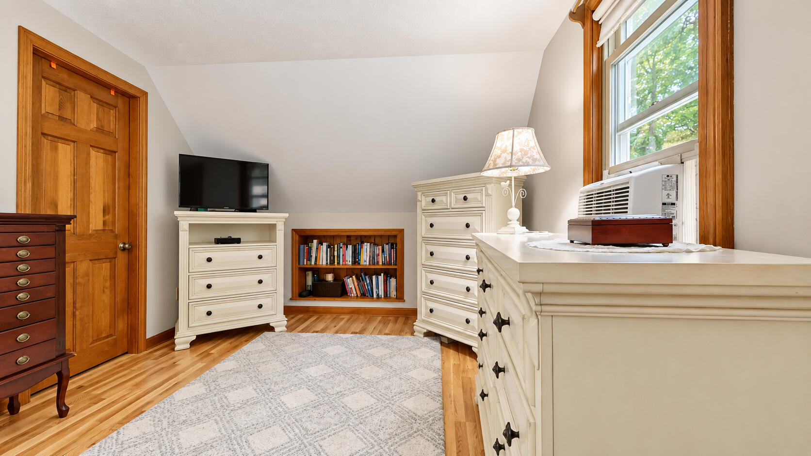 main property photo 35