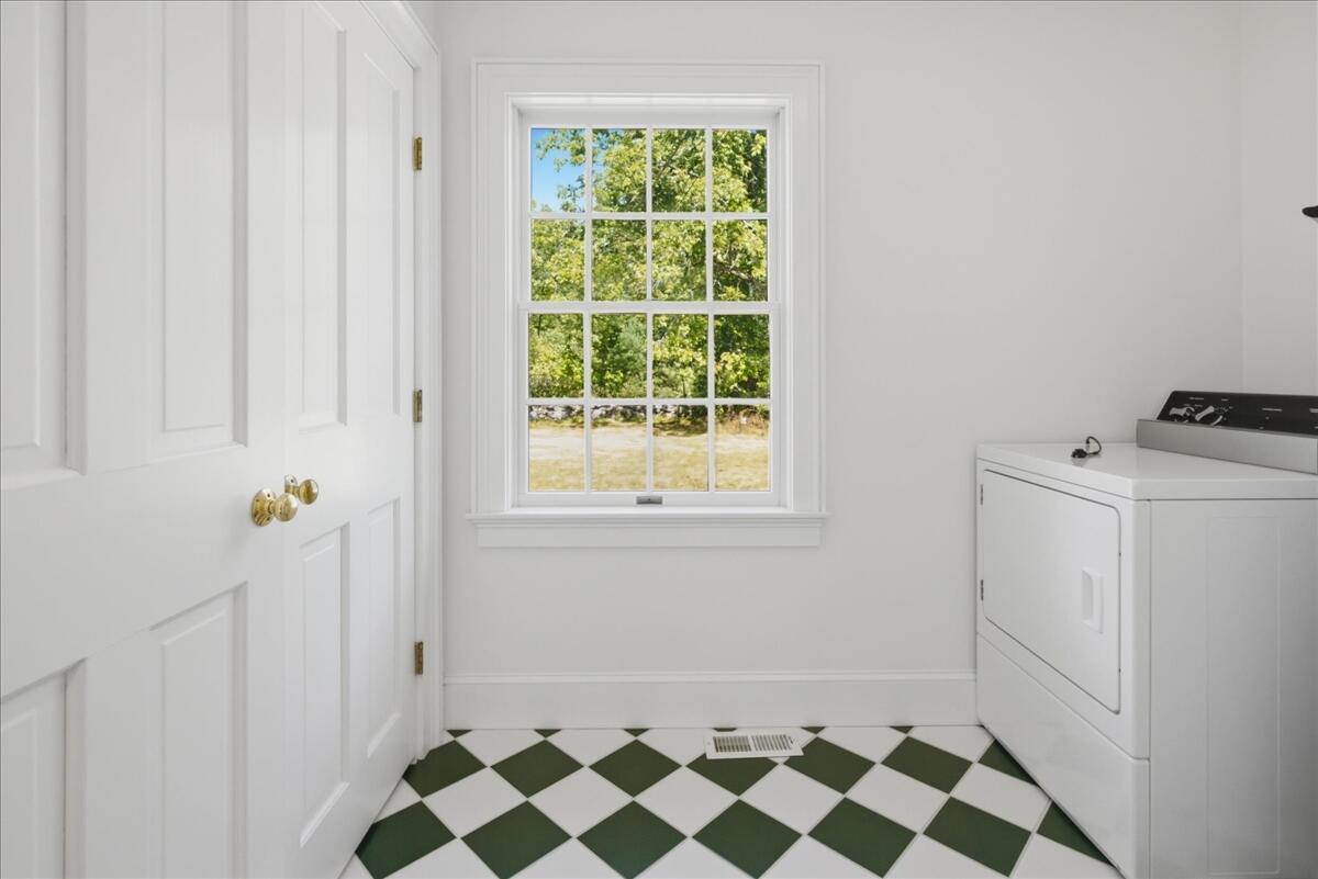 main property photo 59
