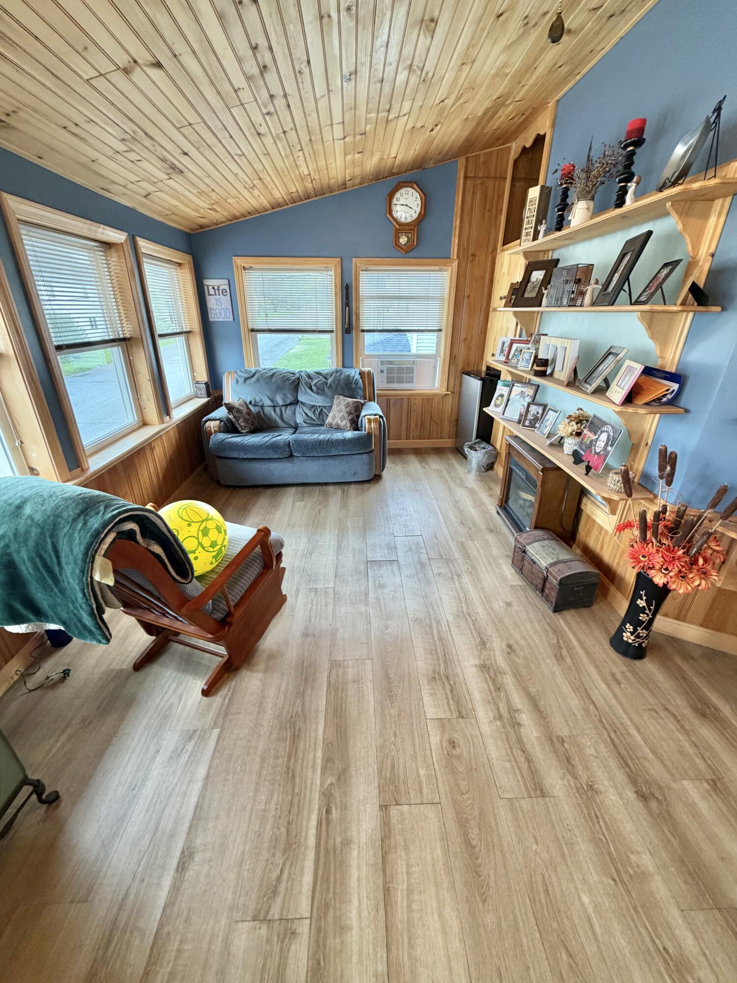 main property photo 76