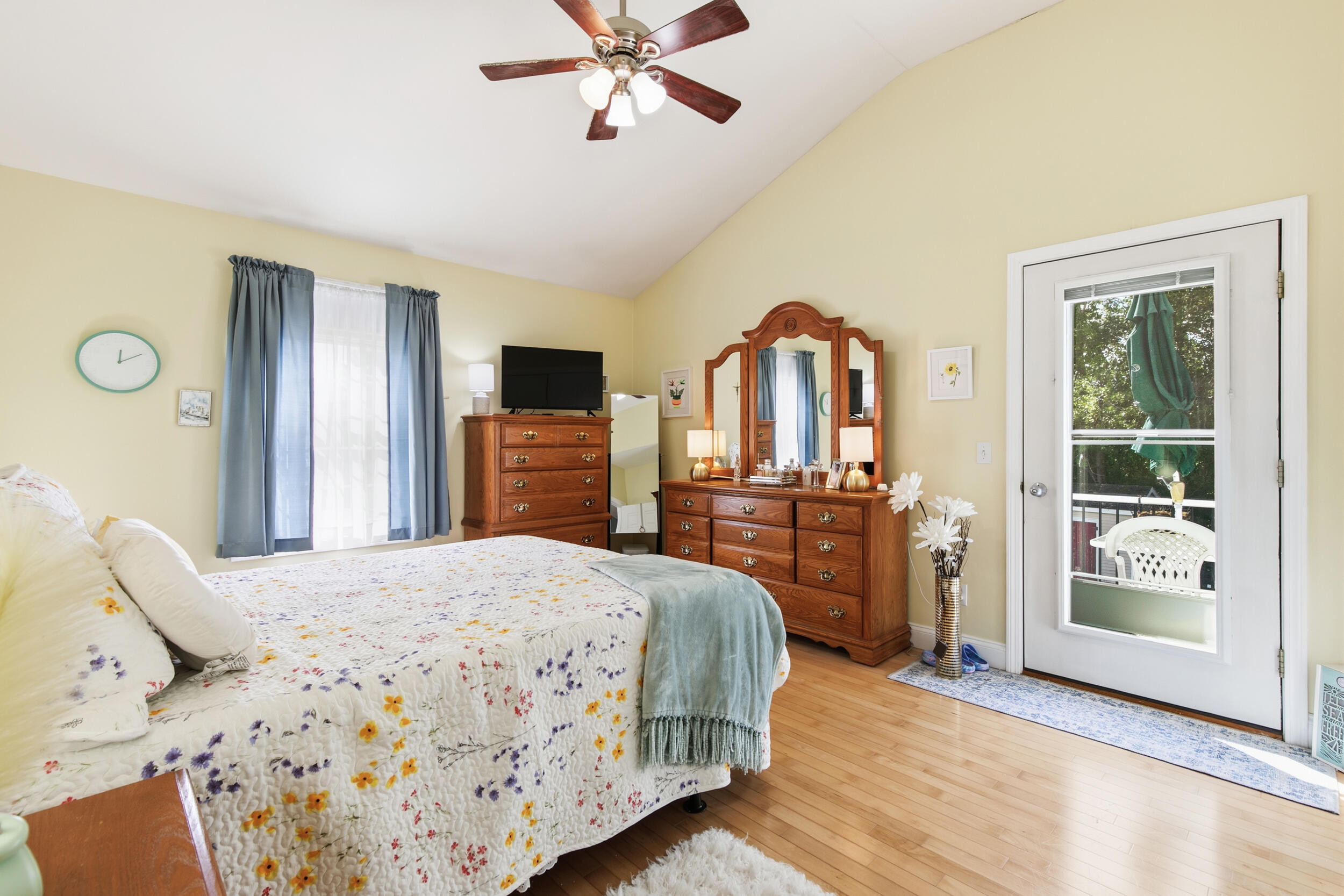 main property photo 39