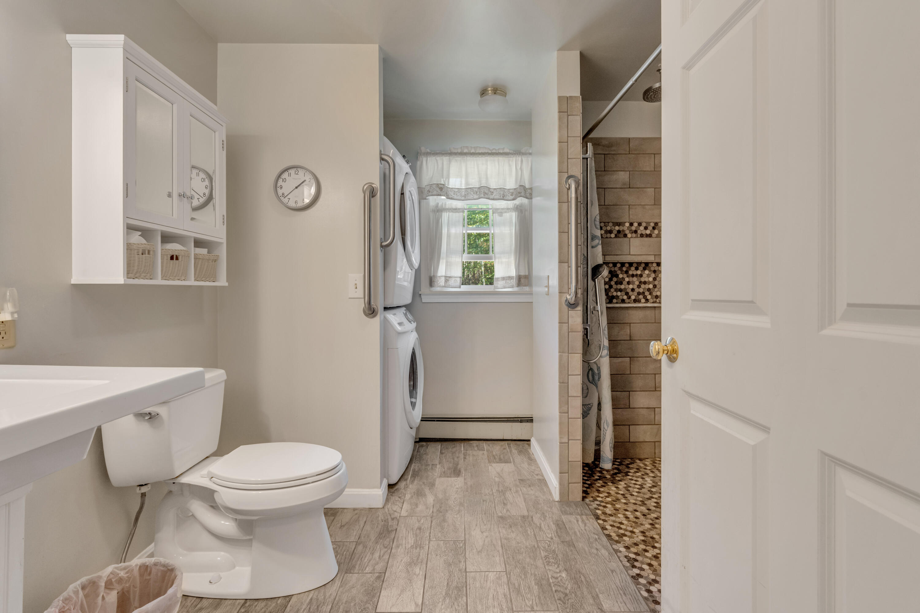main property photo 27
