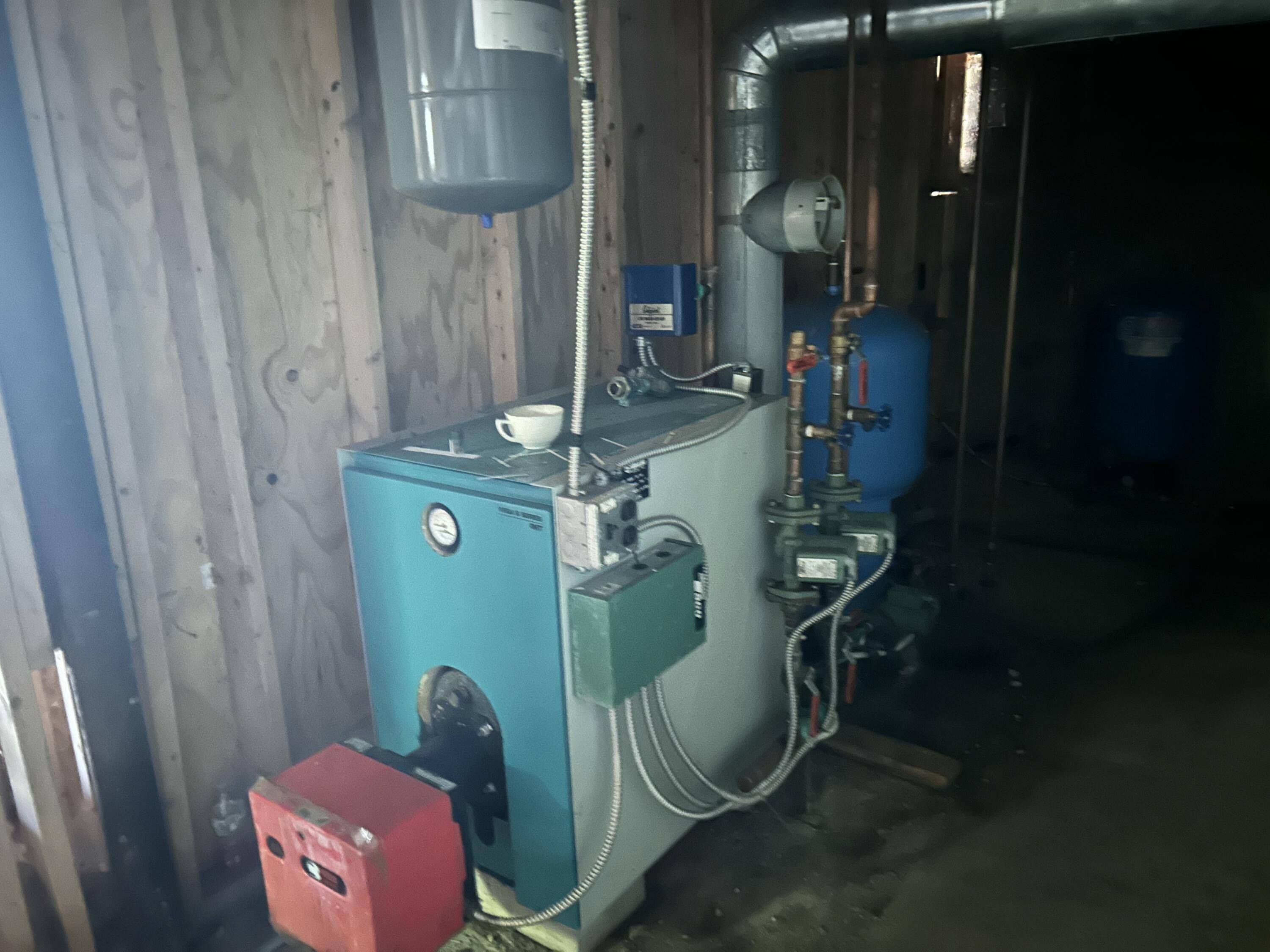 main property photo 13