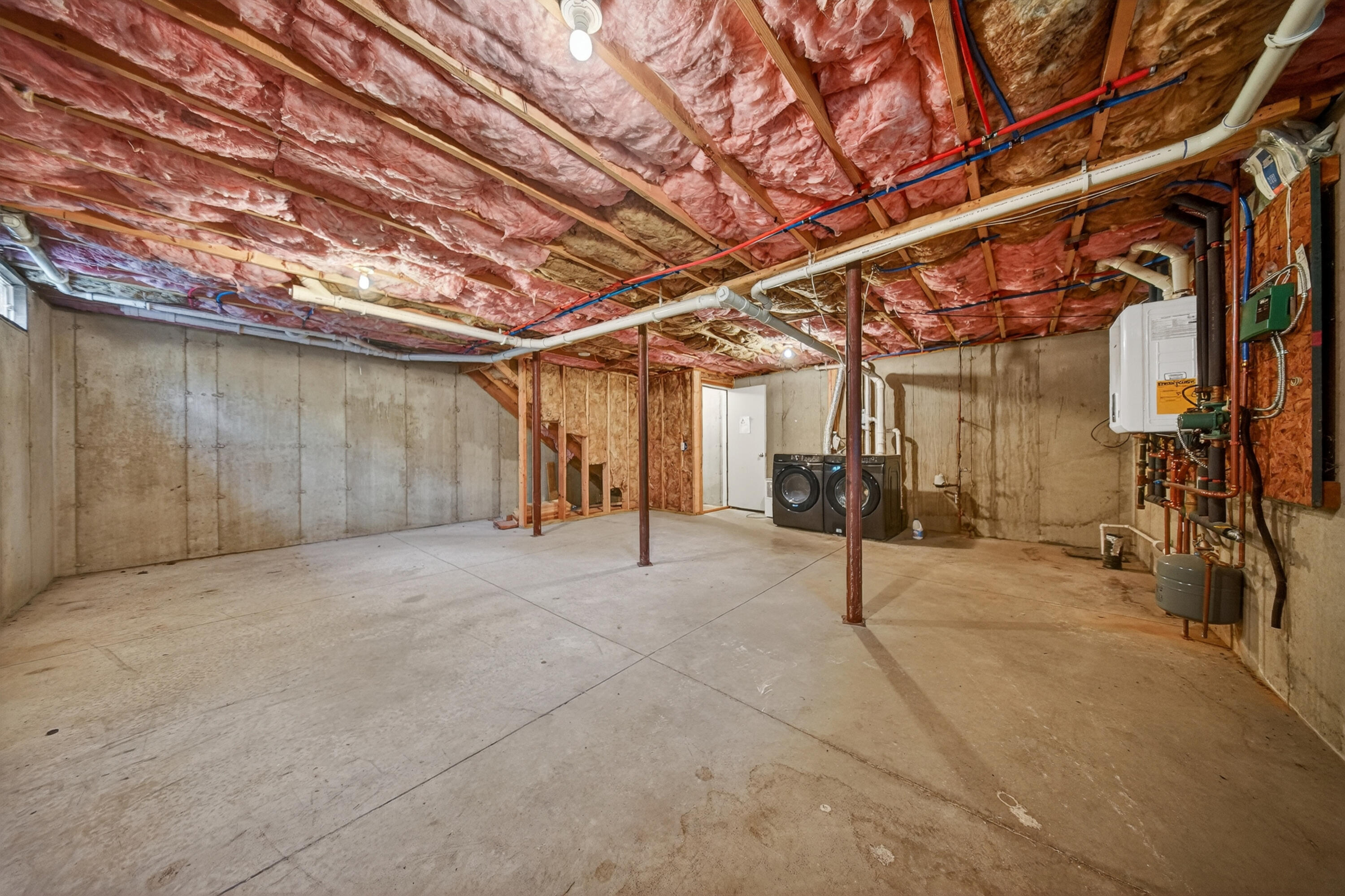 main property photo 27