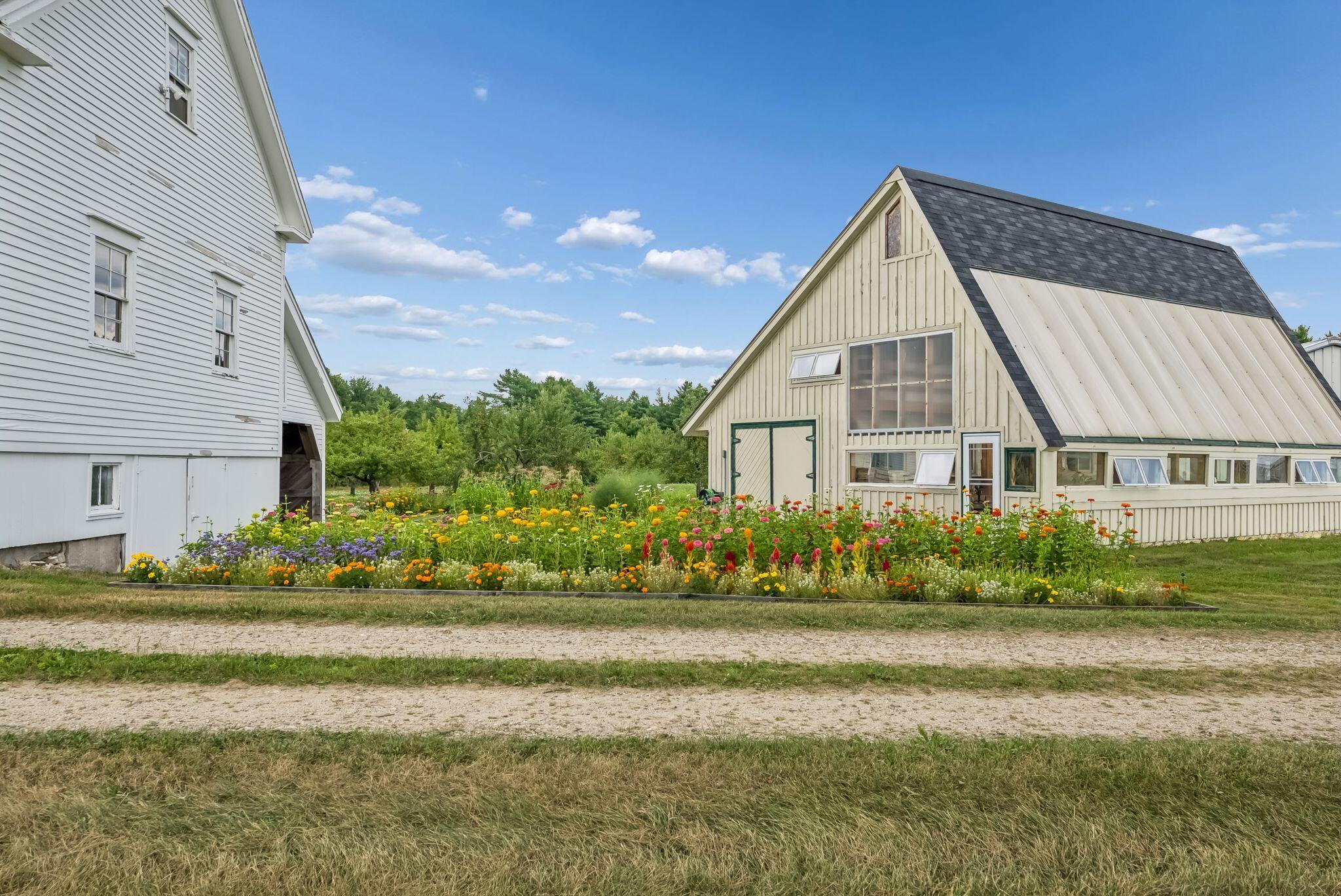 main property photo 74