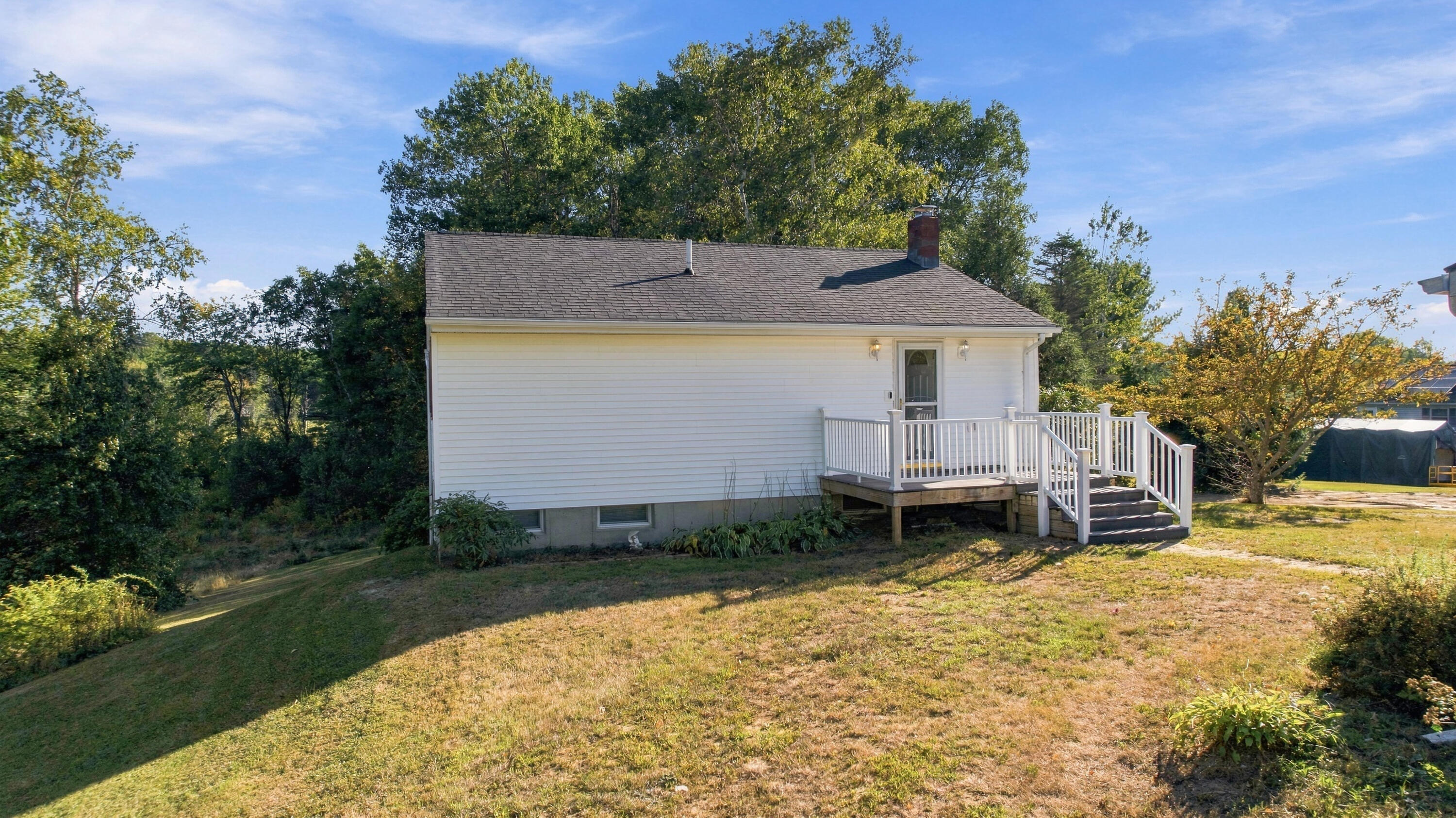 main property photo 41