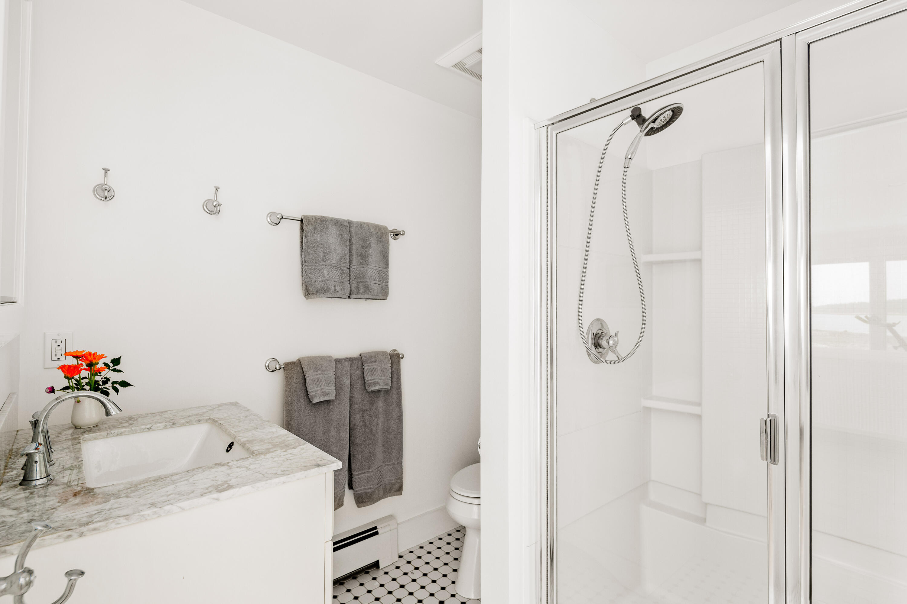 main property photo 90