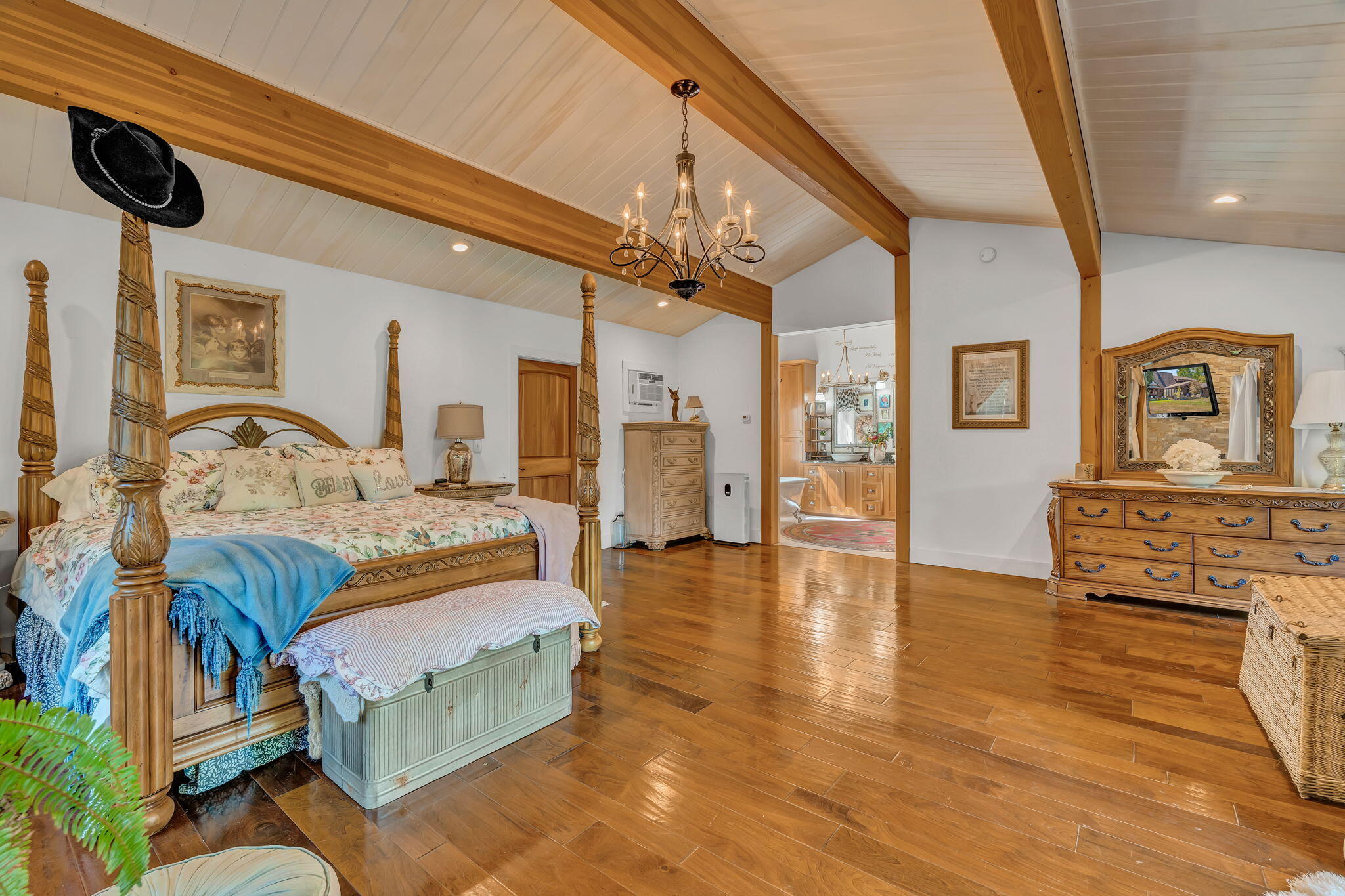 main property photo 74