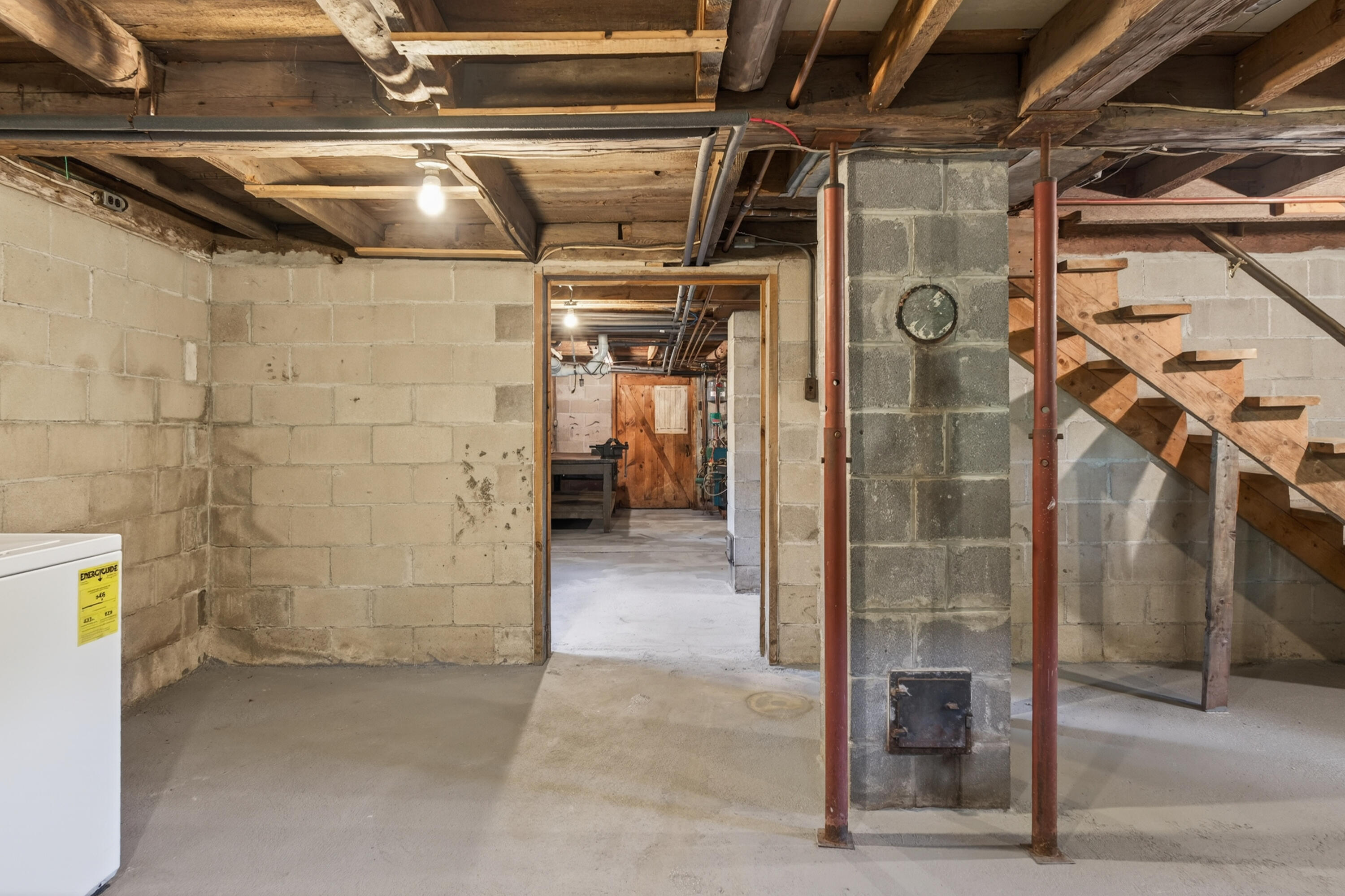 main property photo 34