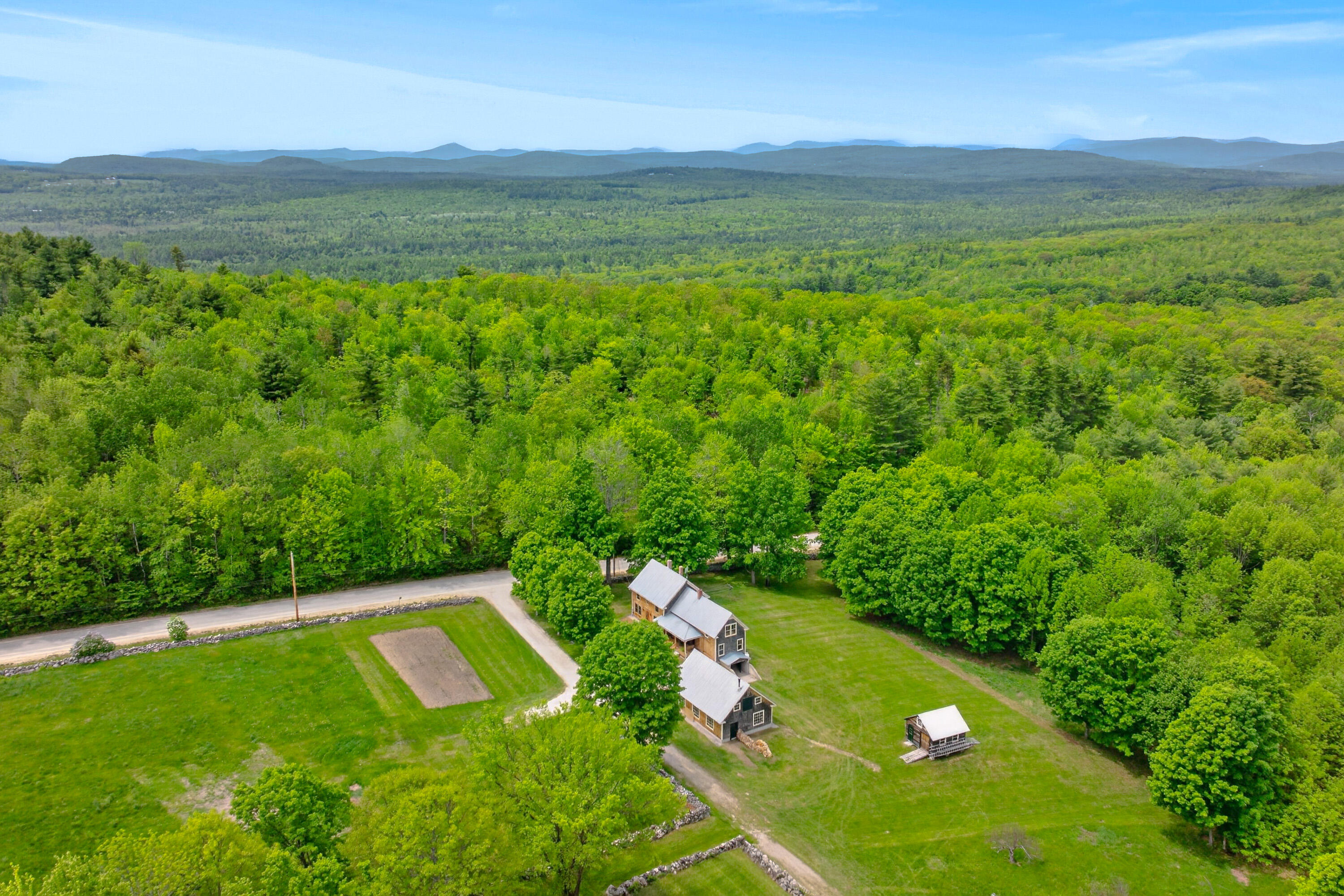 main property photo 37