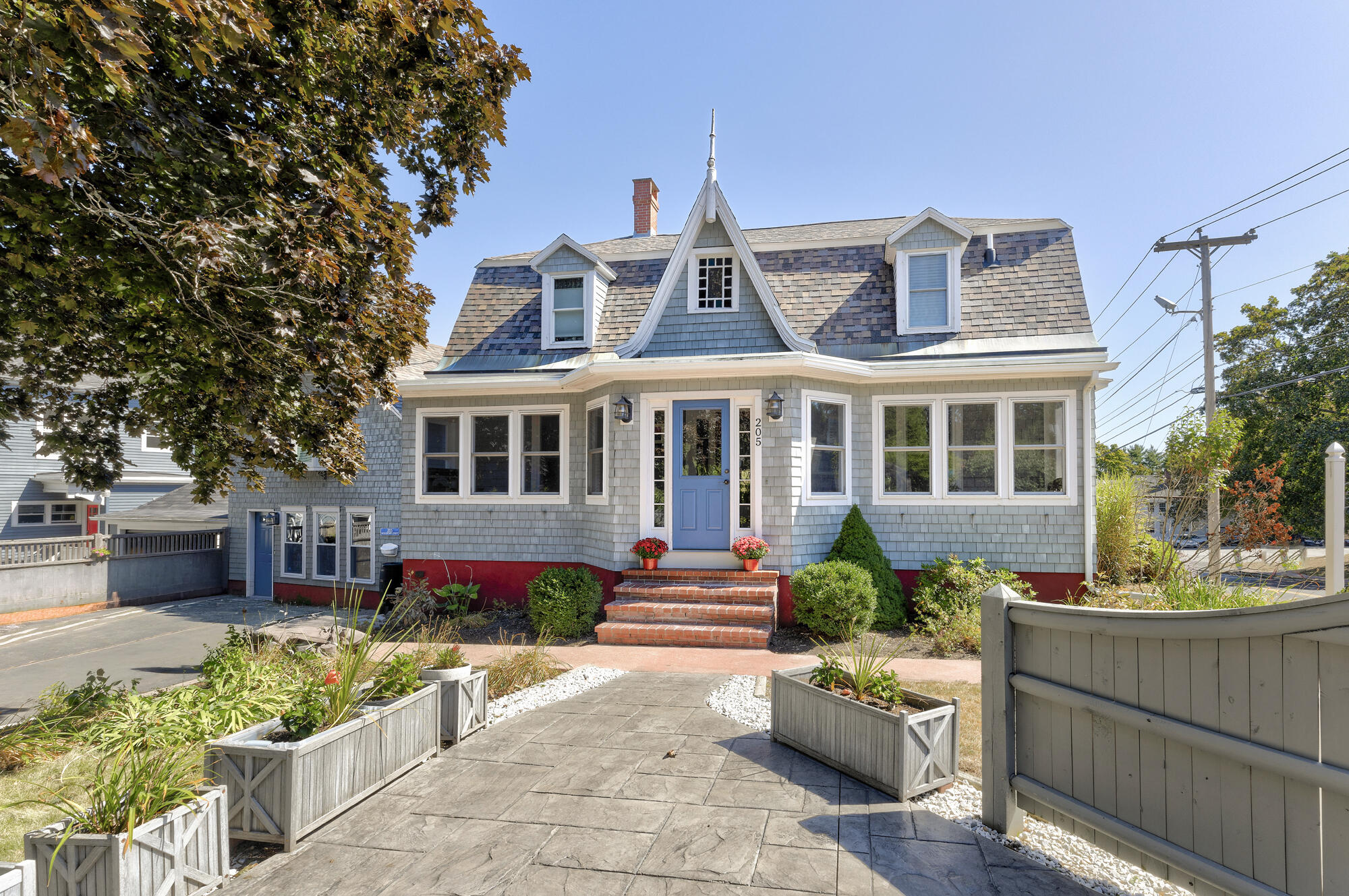 main property photo 0