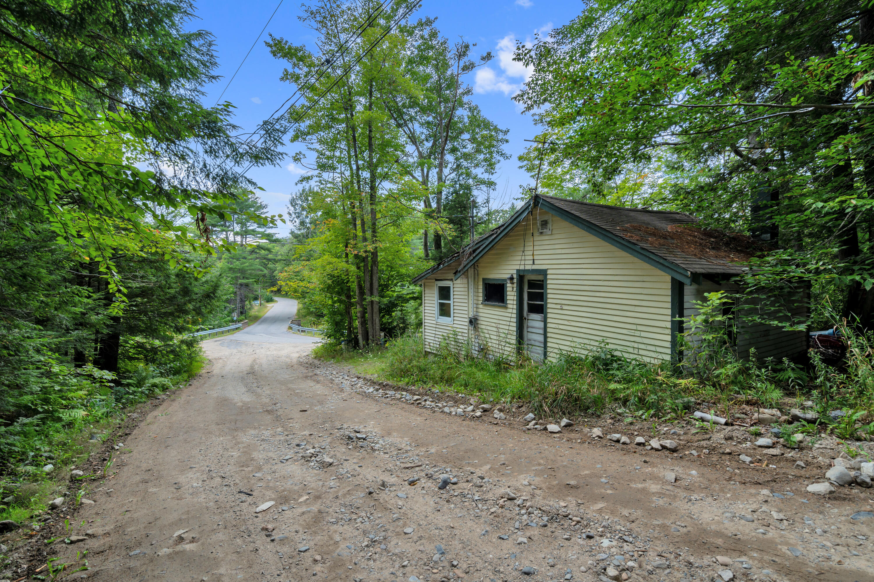 main property photo 13