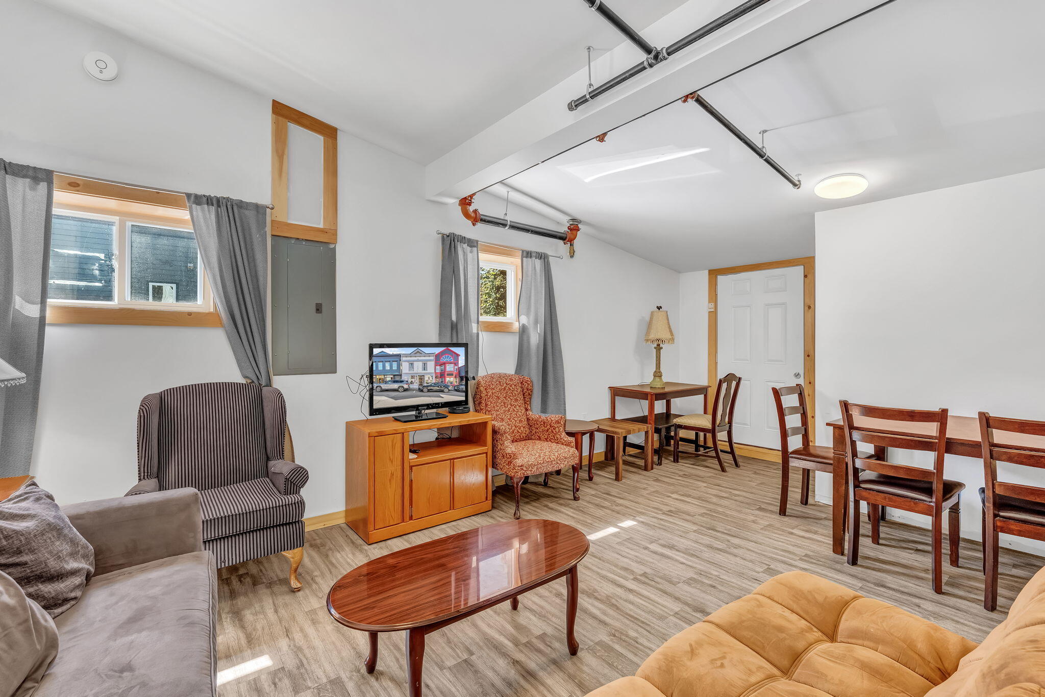 main property photo 43