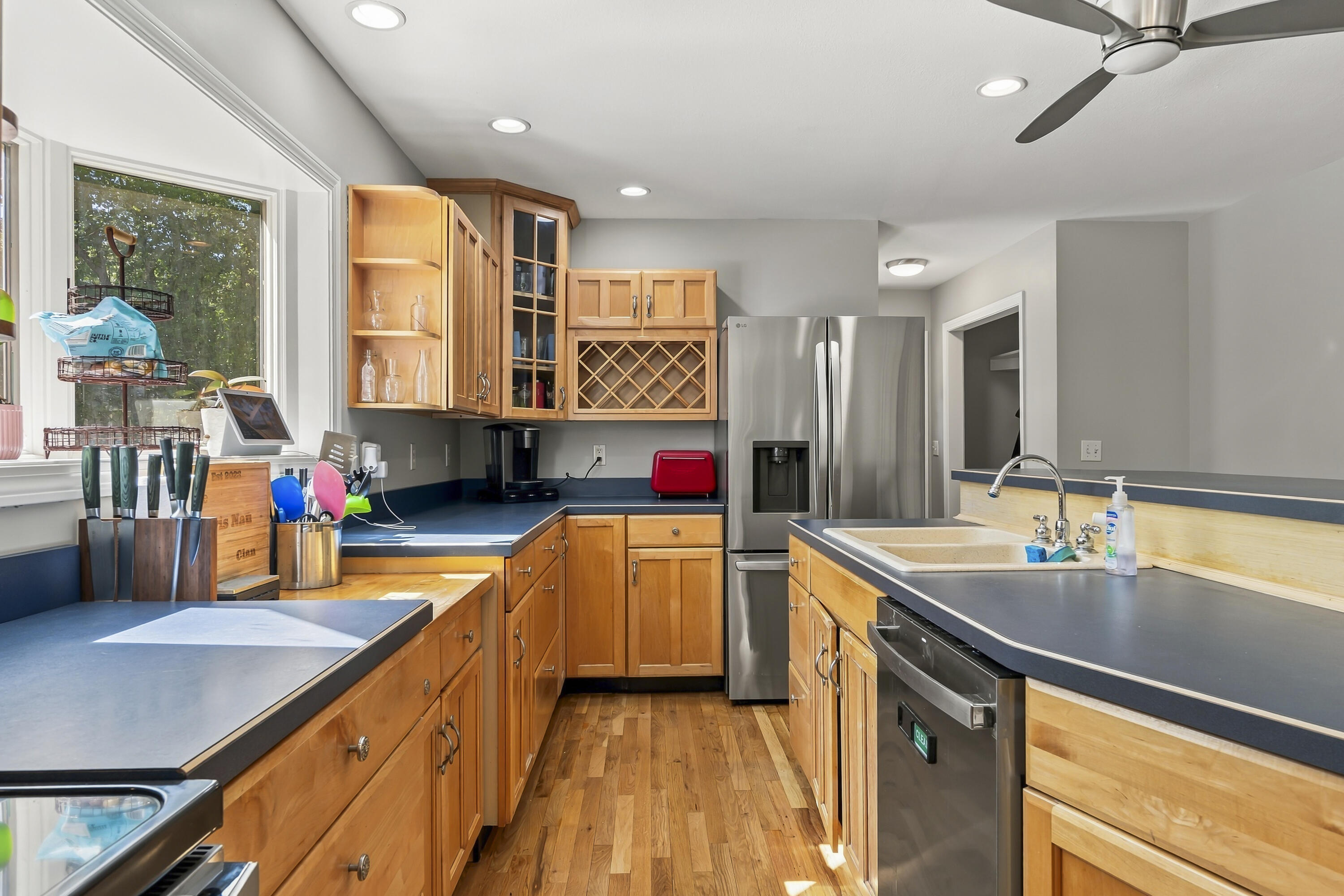 main property photo 17