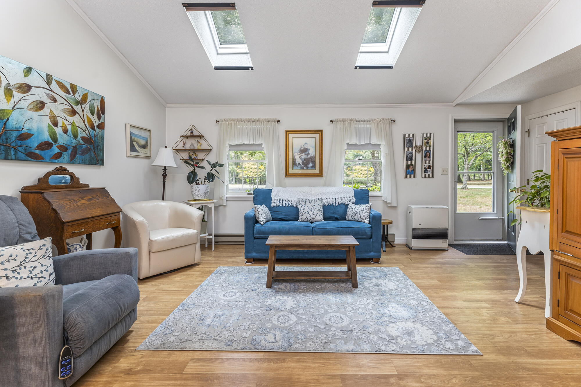 main property photo 4
