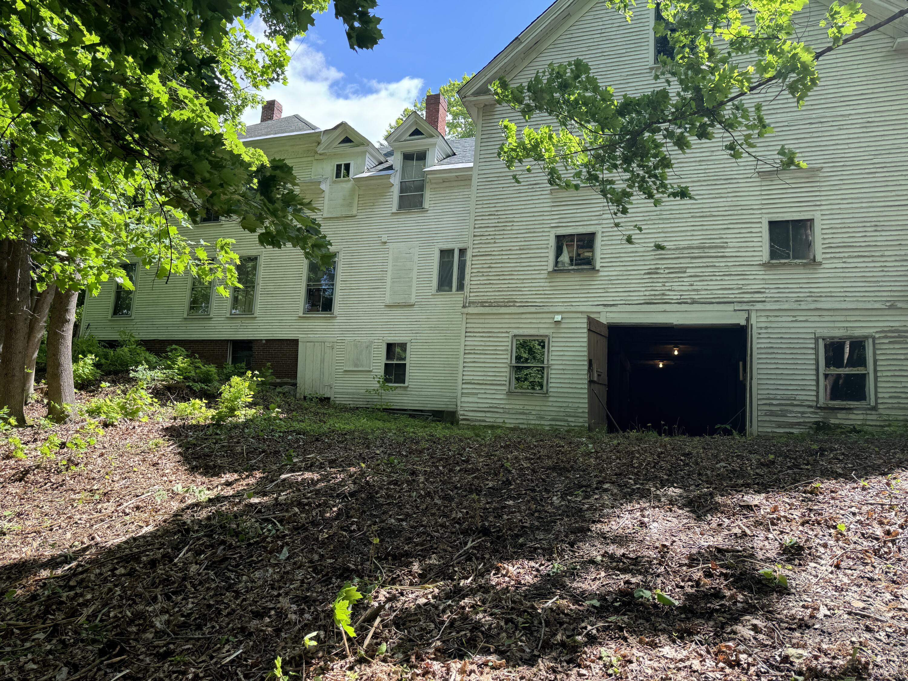 main property photo 50