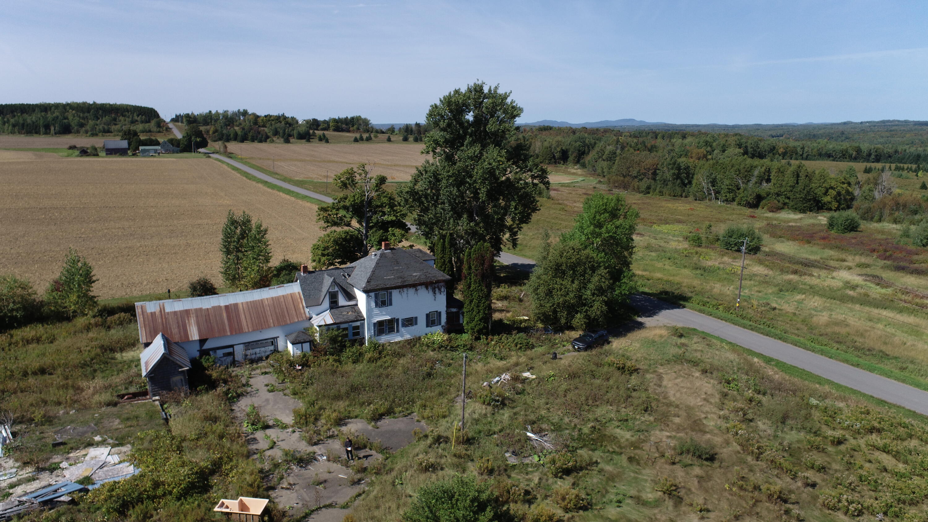 main property photo 18