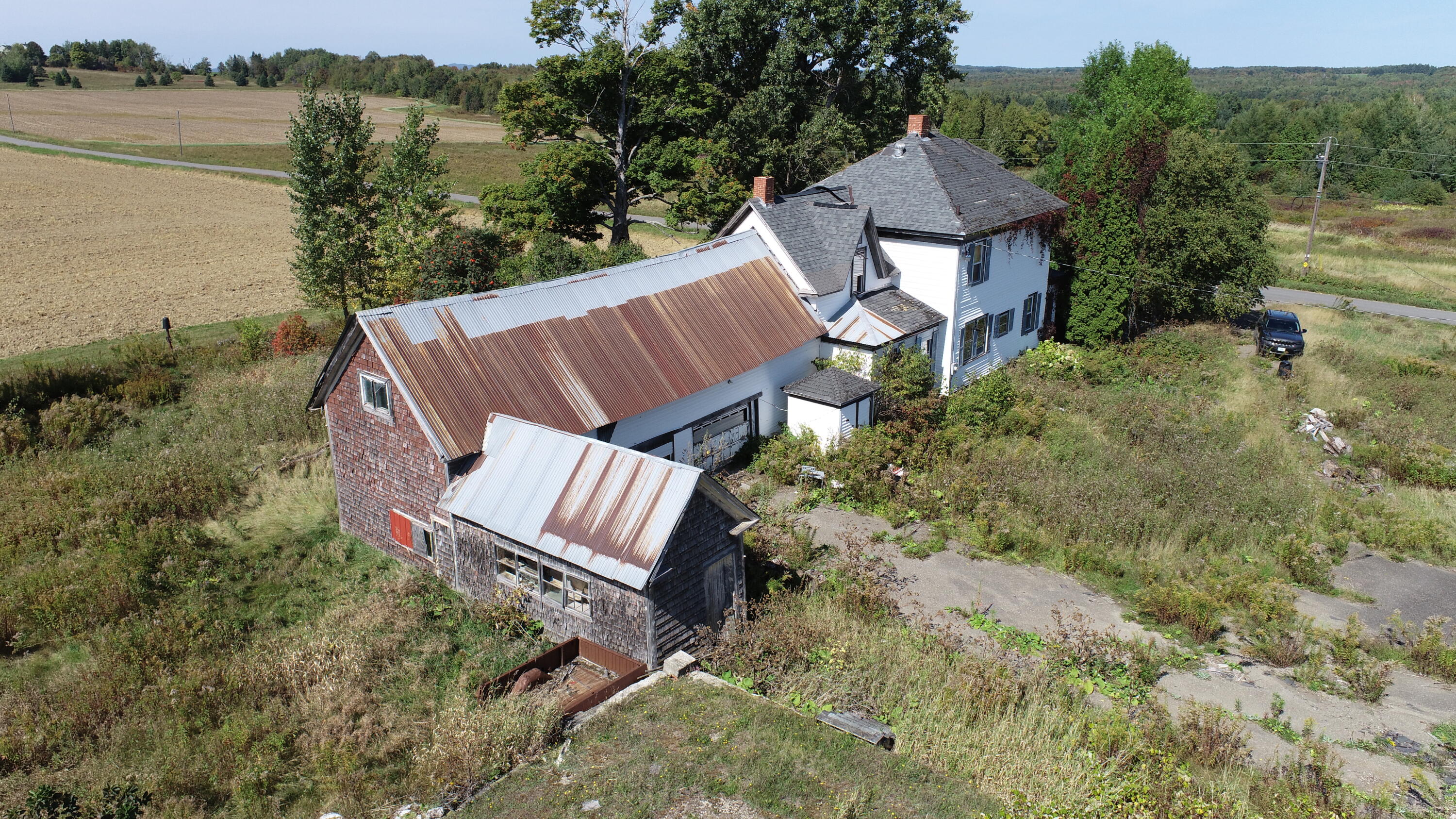 main property photo 8