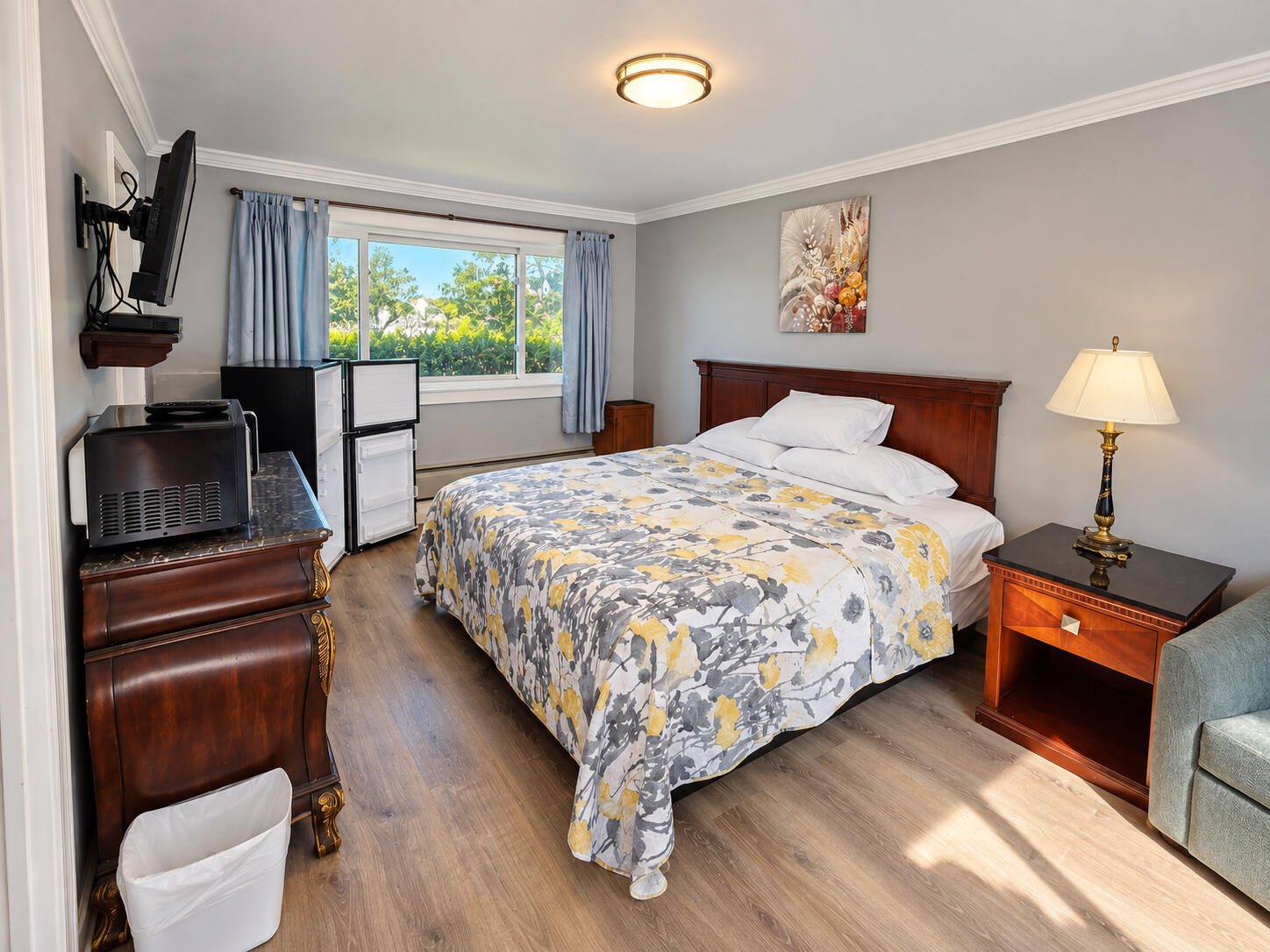 main property photo 44