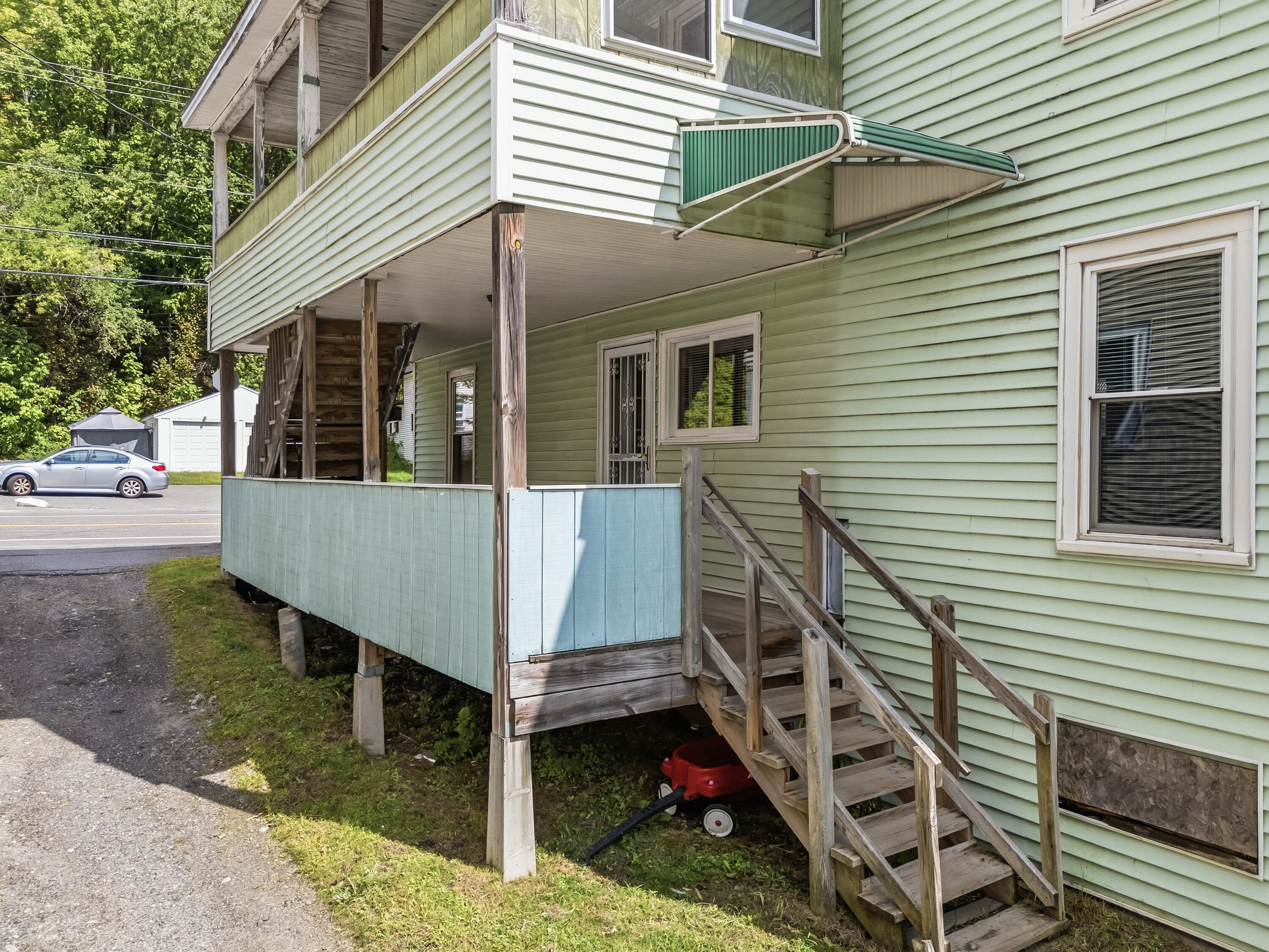 main property photo 6