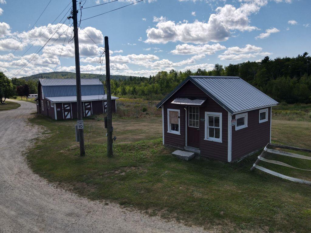 main property photo 39