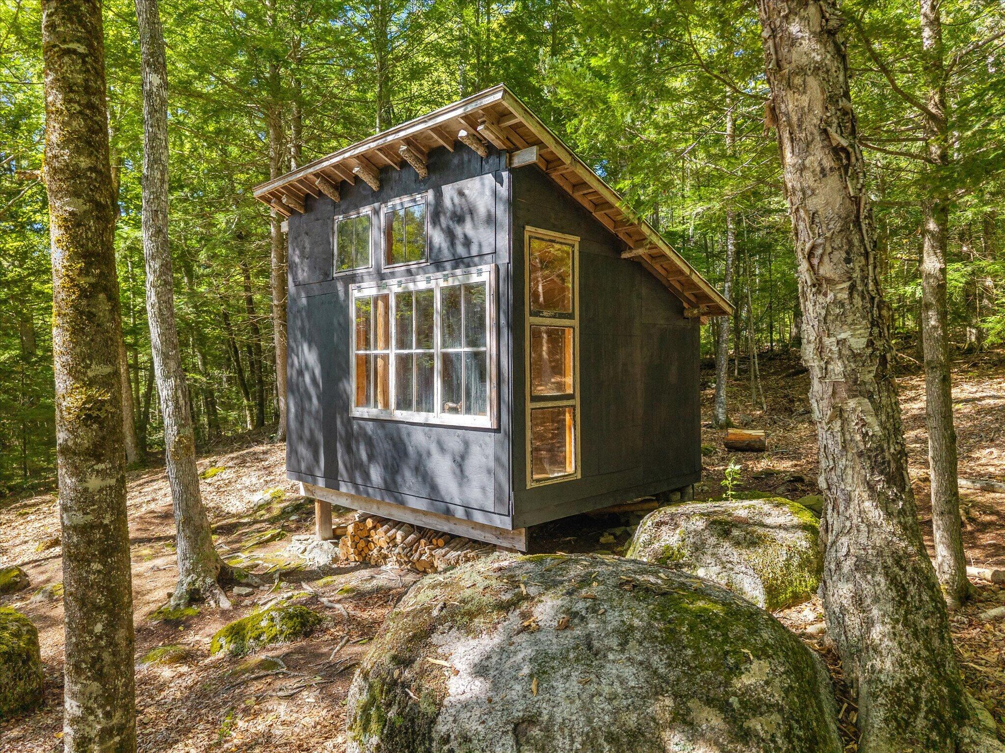 main property photo 40