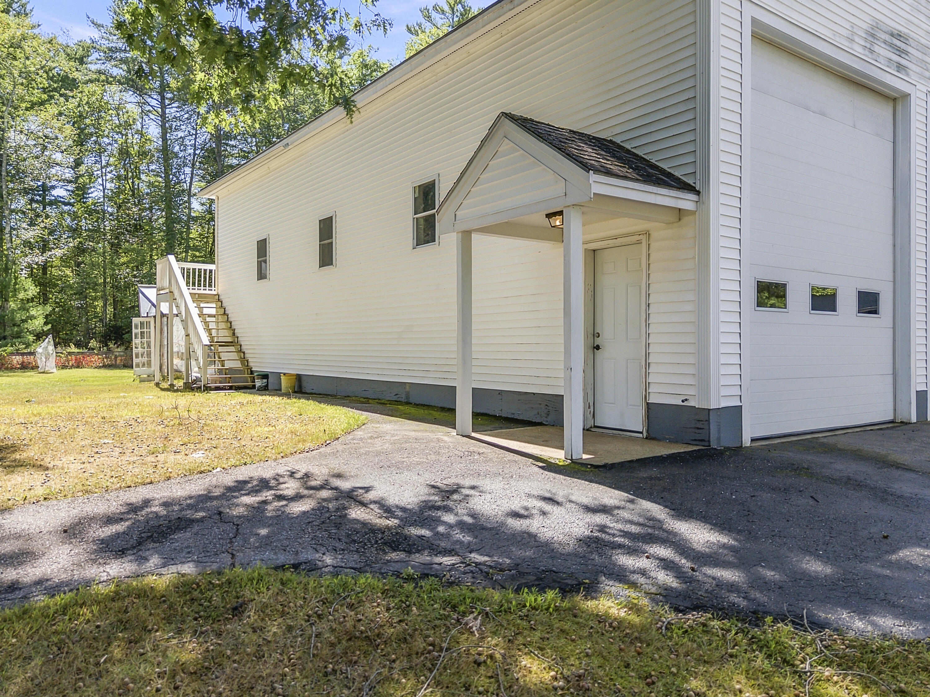 main property photo 74