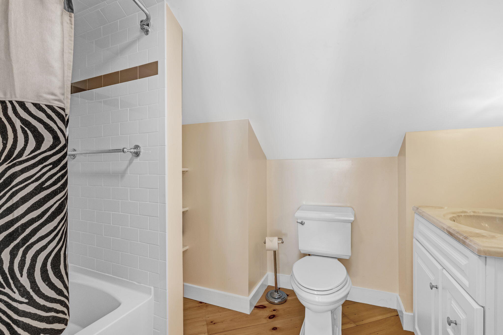 main property photo 79
