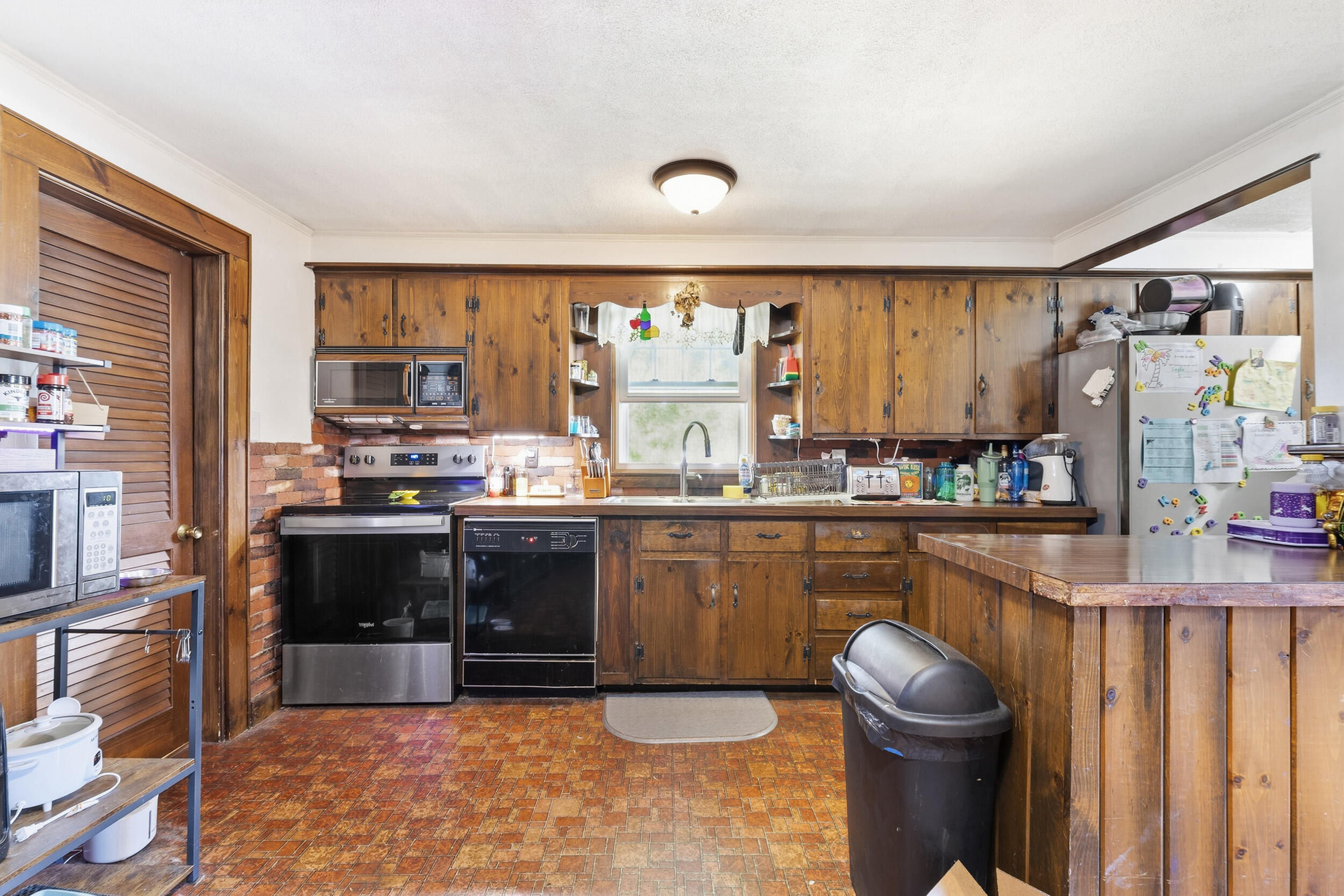 main property photo 50