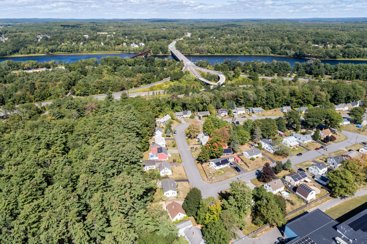 main property photo 37