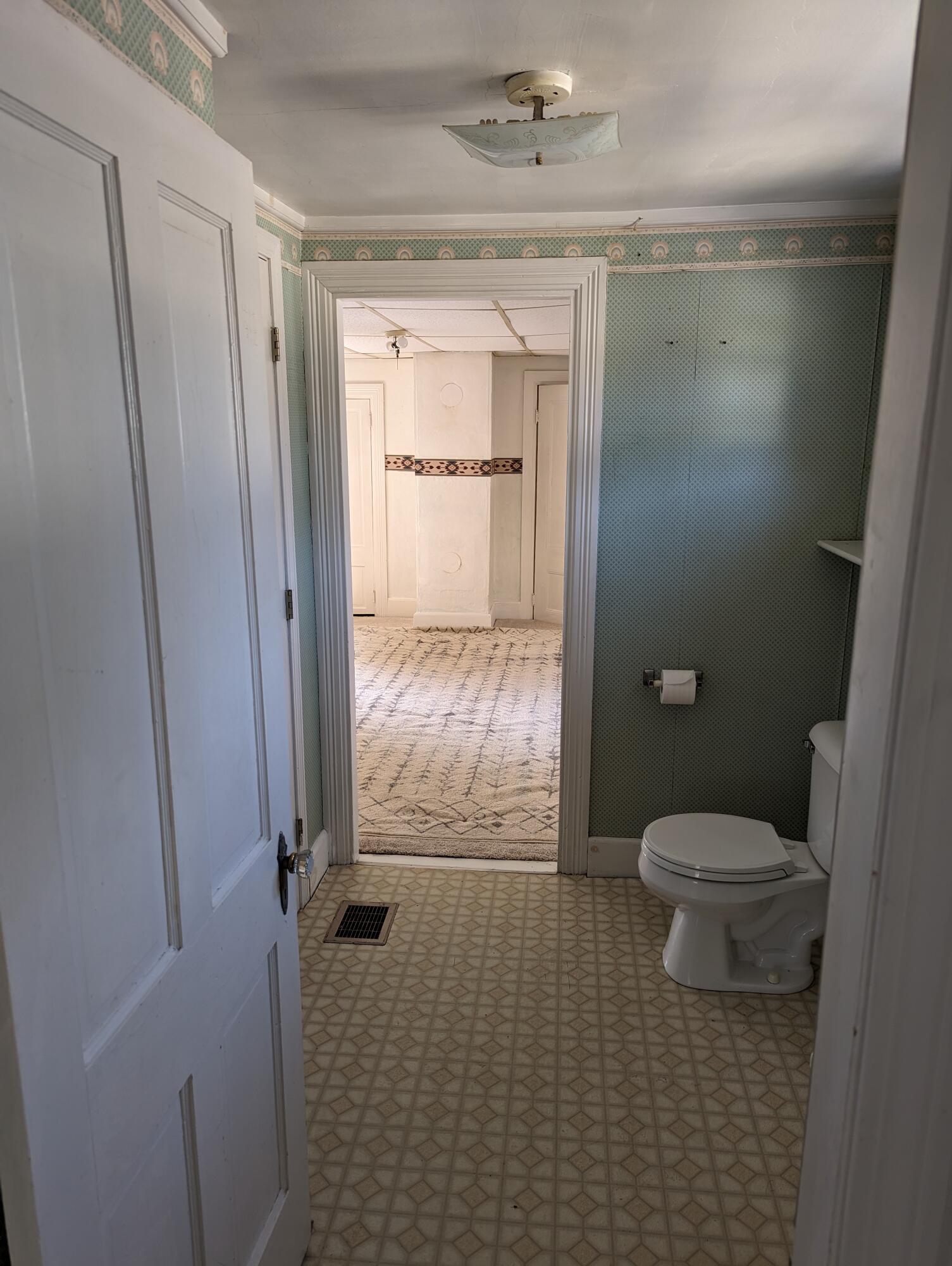 main property photo 28