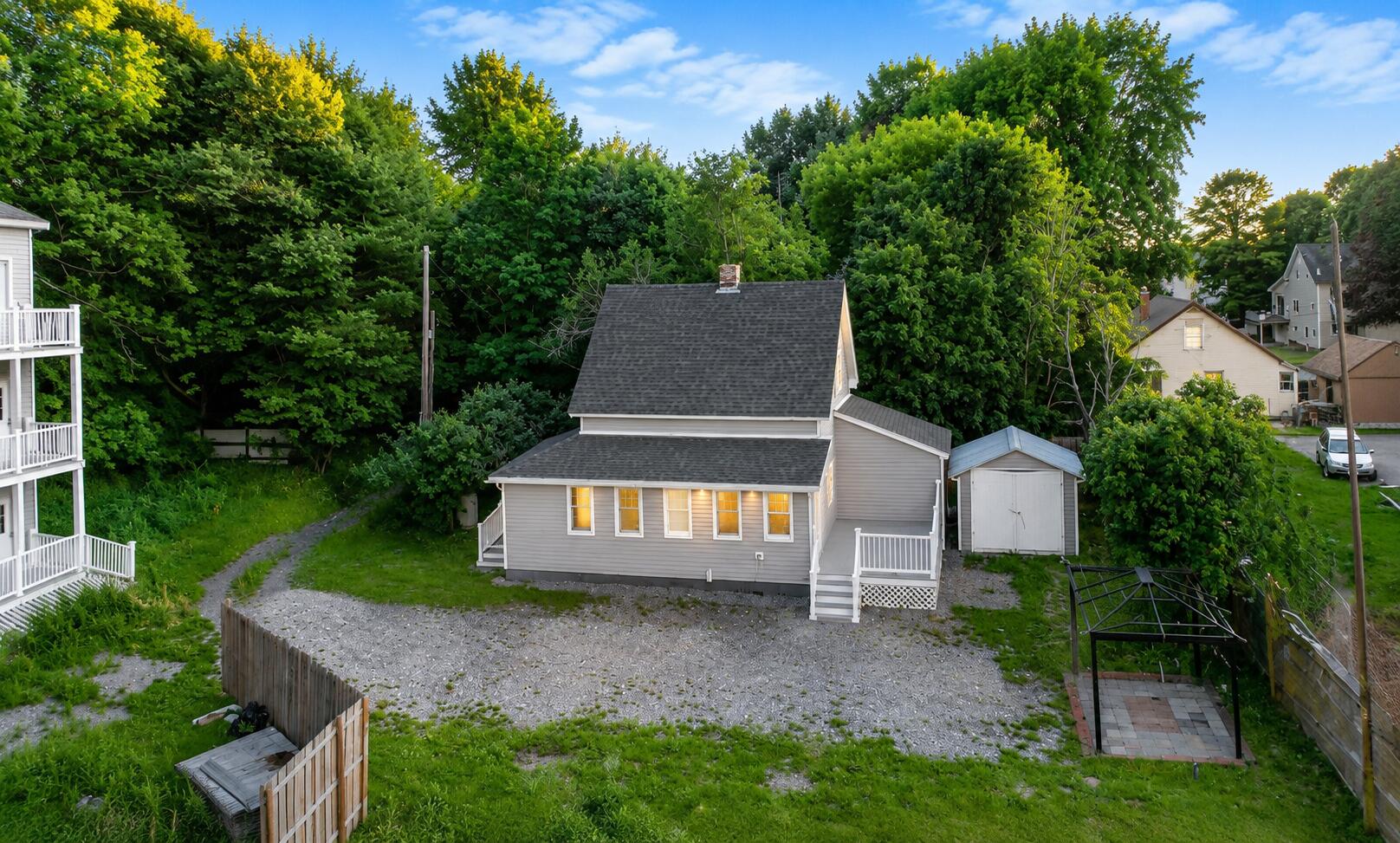 main property photo 17