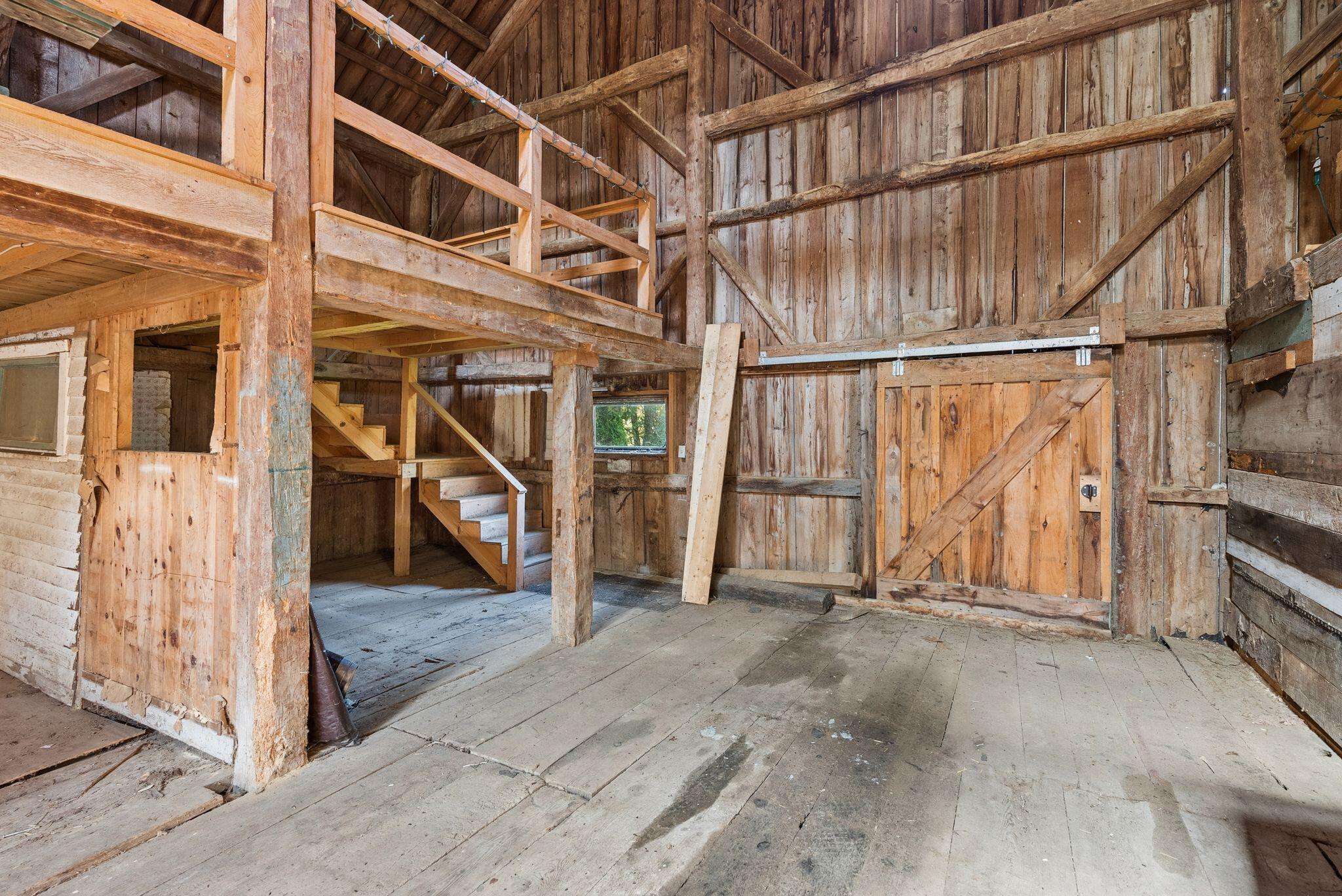 main property photo 79