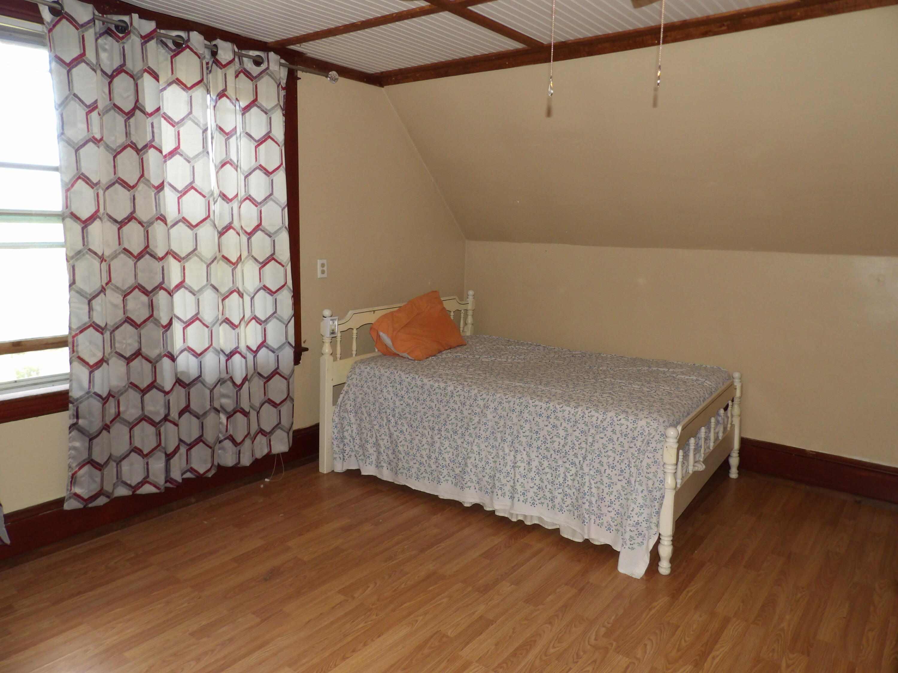 main property photo 37