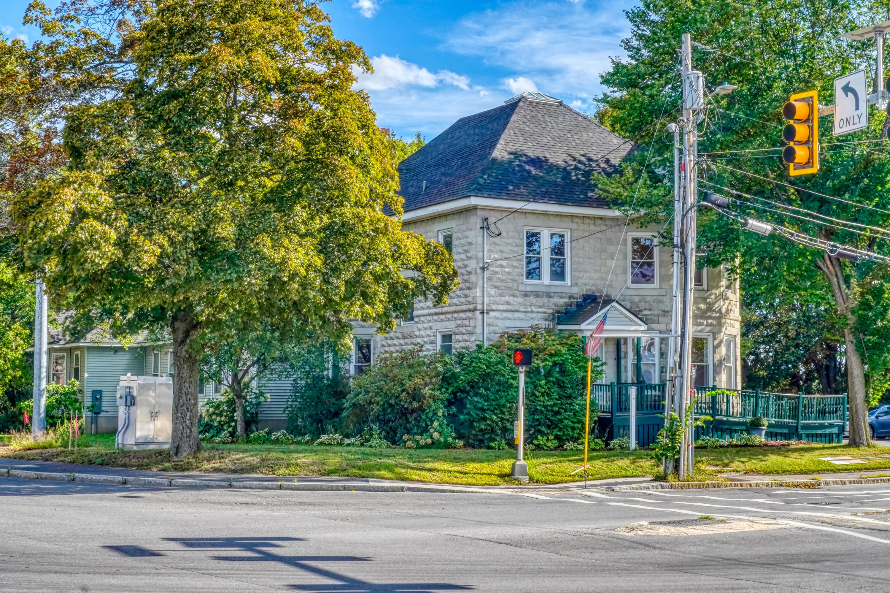 main property photo 34