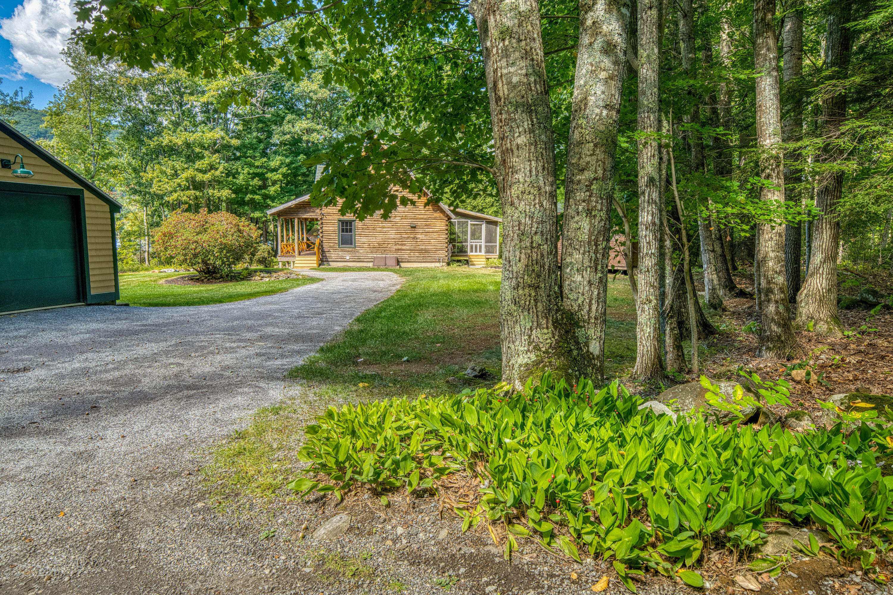 main property photo 13