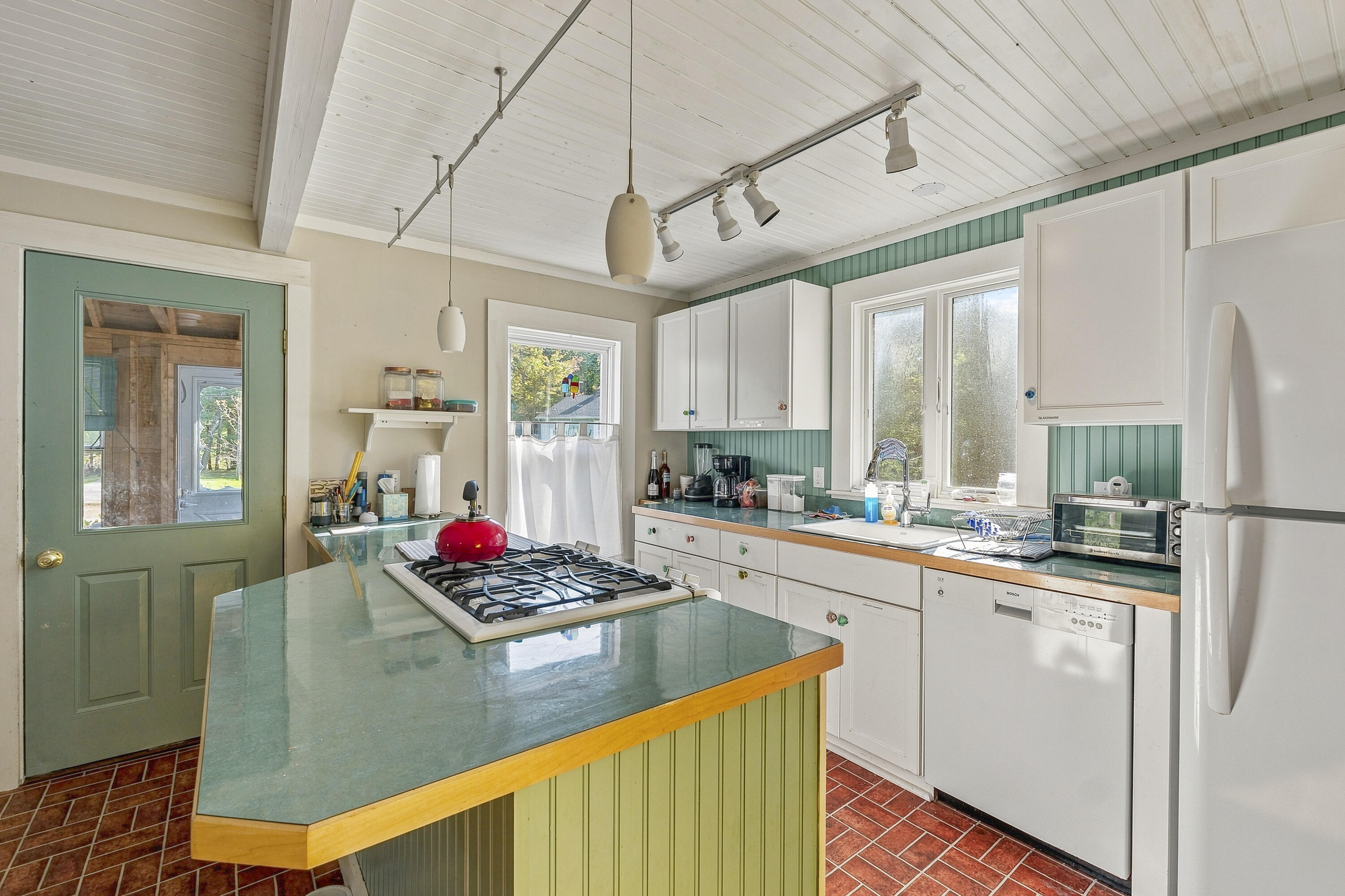 main property photo 6
