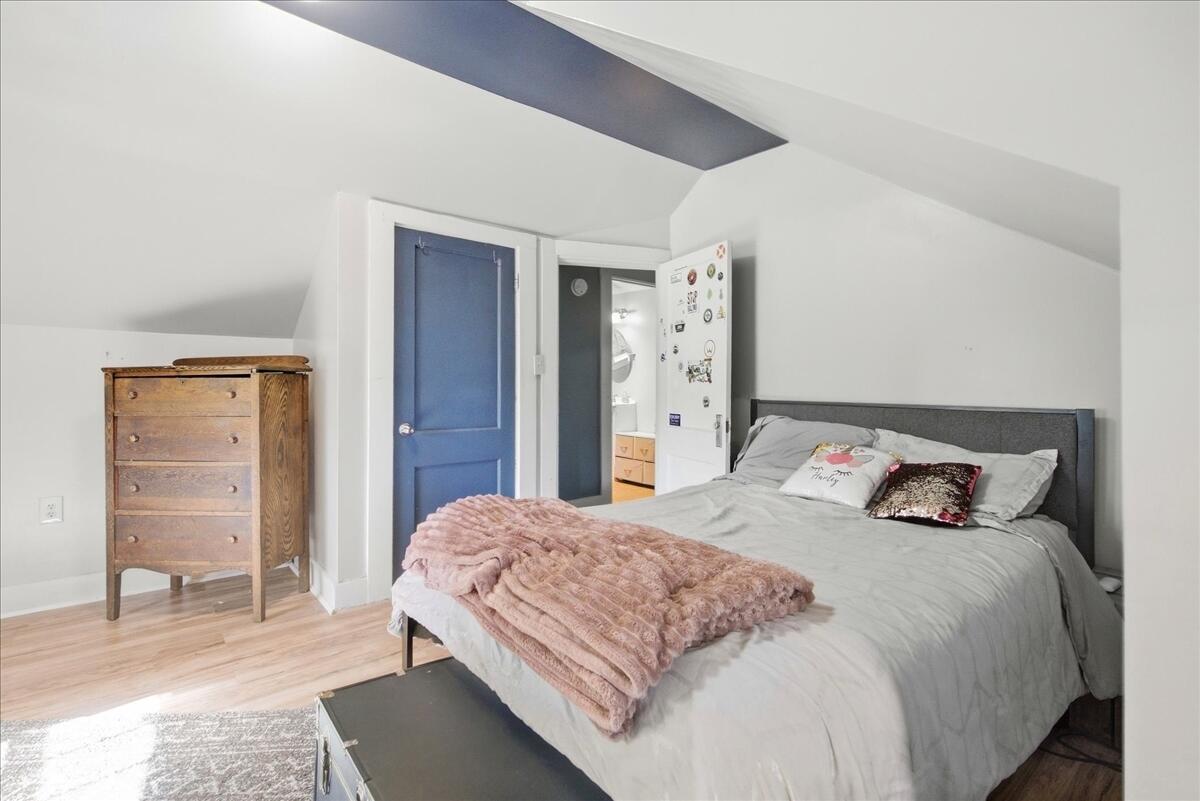 main property photo 75