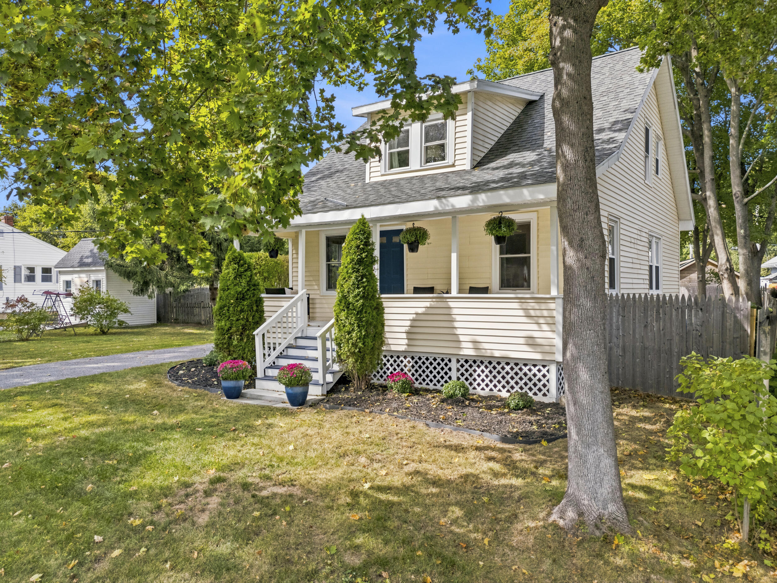 main property photo 50