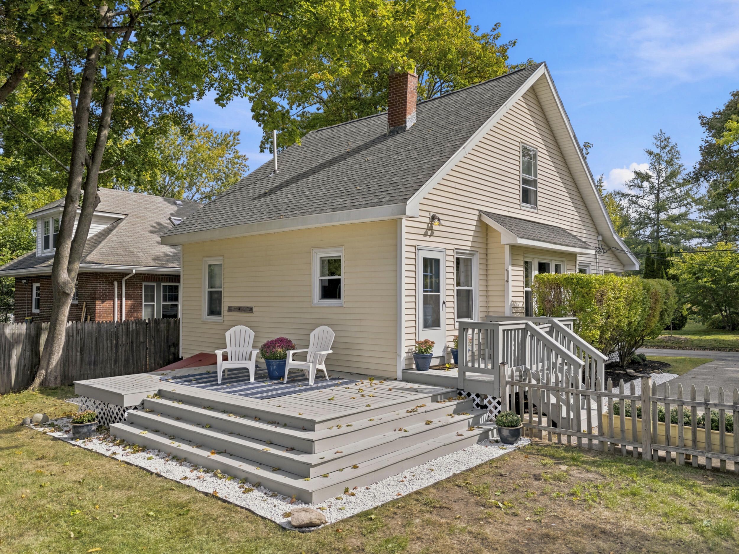main property photo 6