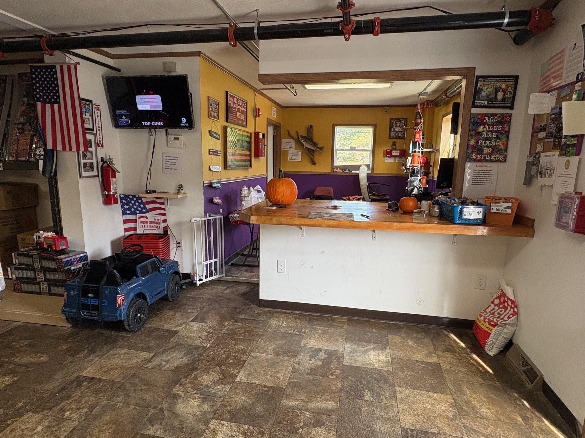 main property photo 14