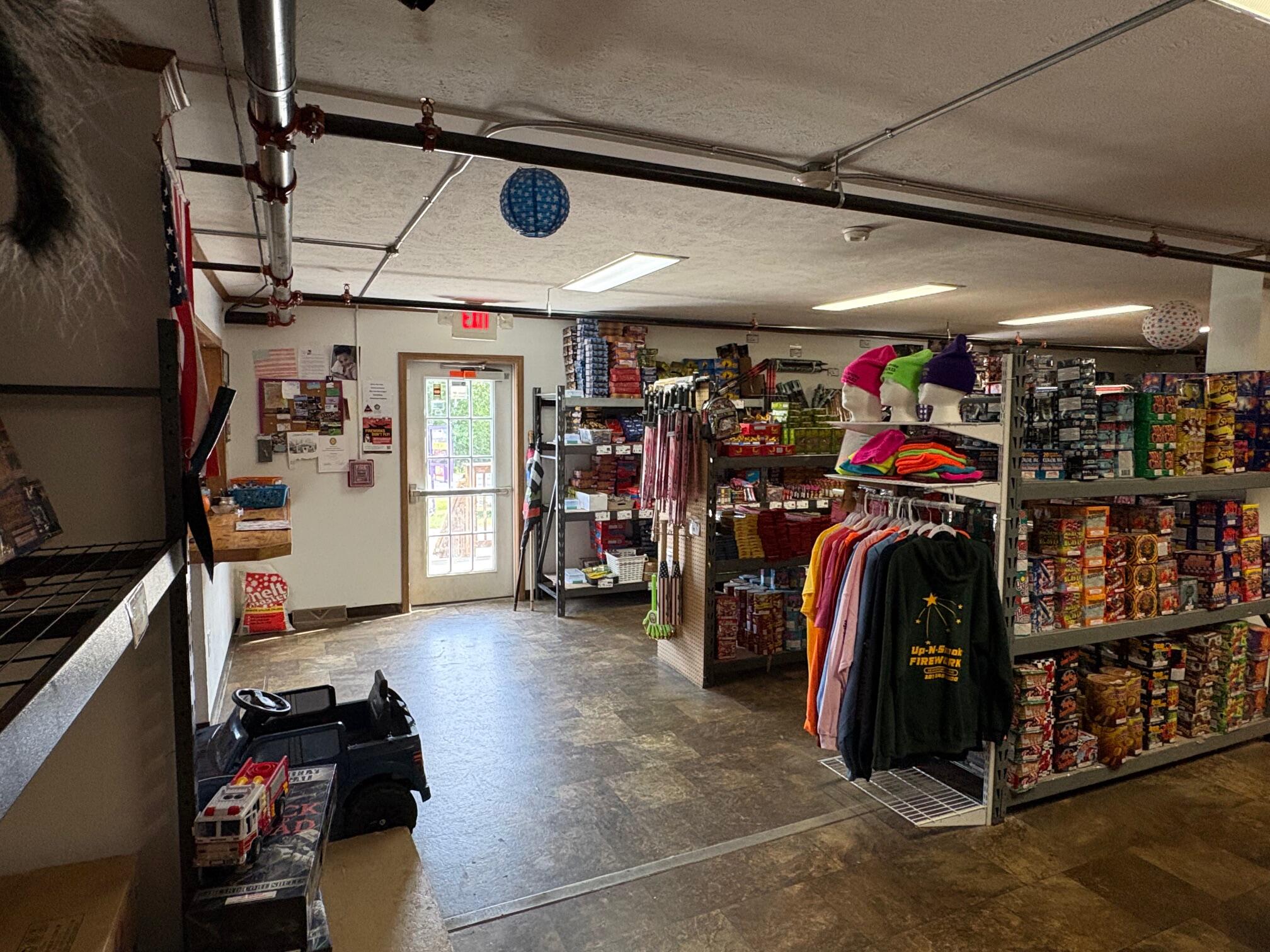 main property photo 16