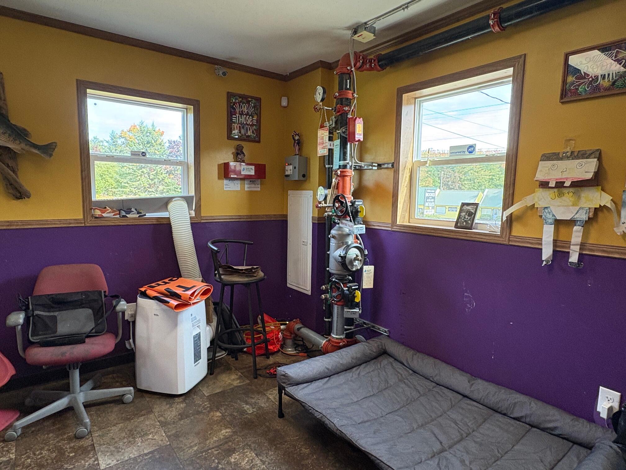 main property photo 18