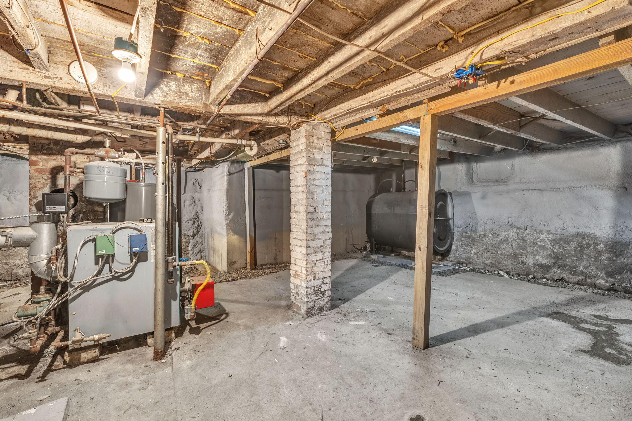 main property photo 83